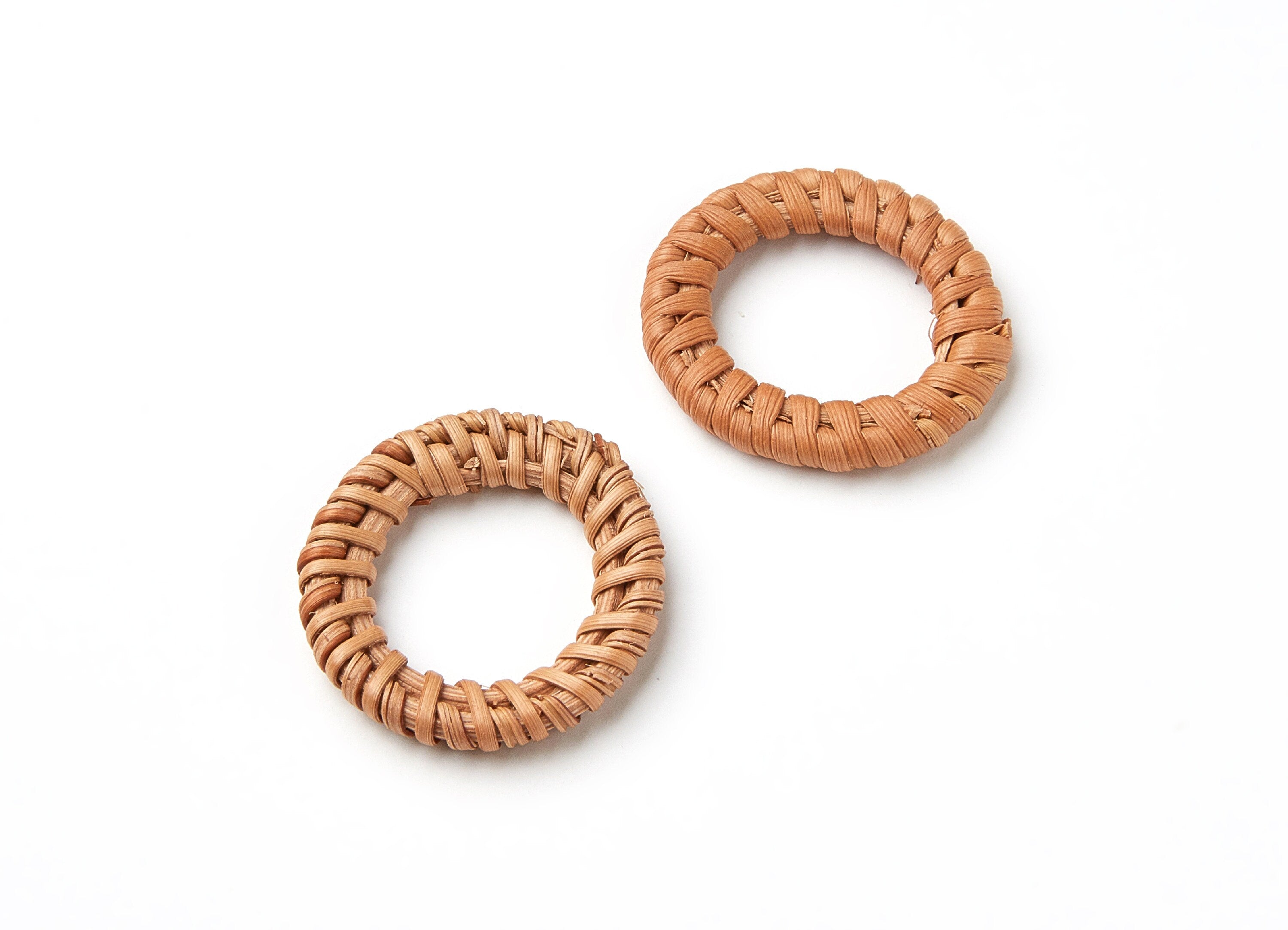 Handwoven Rattan Earrings - Round Shaped Rattan Pendant - Wooden Straw Earring - Jewelery Handmade - 34.89x34.89x4.74mm - RT1025 - DOMEDBAZAAR