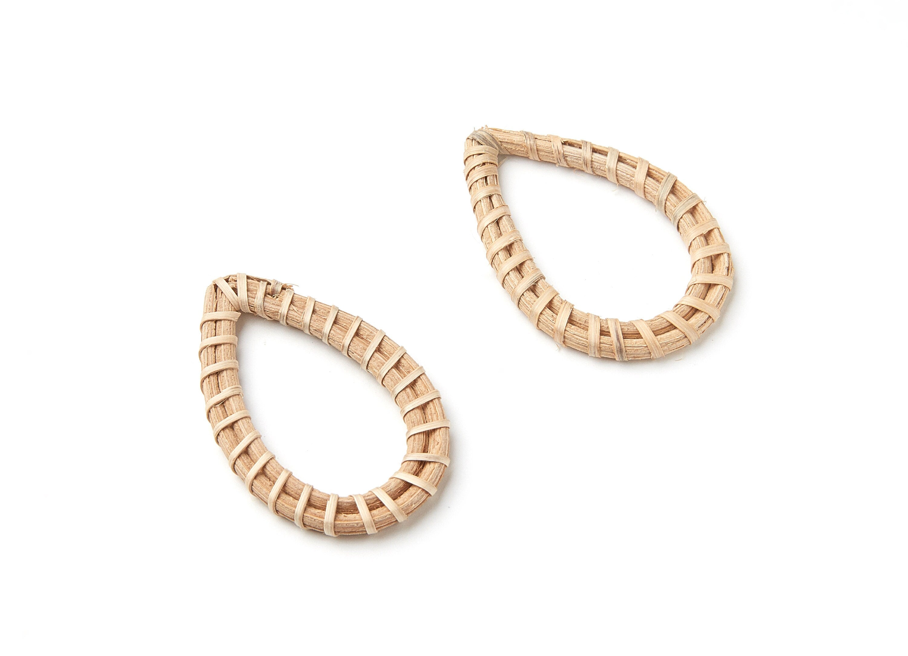 Handwoven Rattan Earrings - Drop Shaped Rattan Pendant - Wooden Straw Earring - Jewelery Handmade - 49.4x31.86x4mm - RT1027 - DOMEDBAZAAR