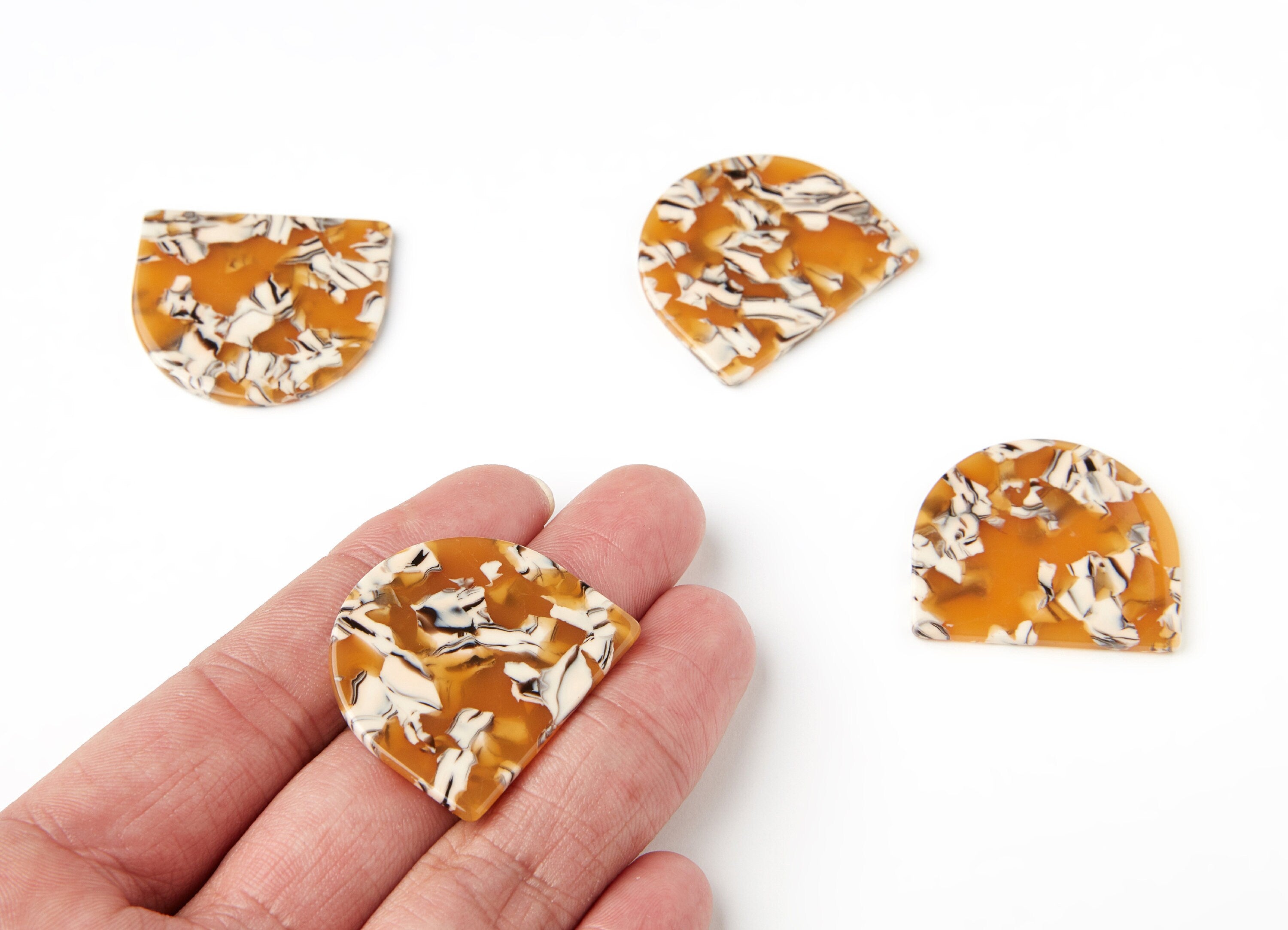 Acetate D Earring Charms - D Pendant - Earring Findings - Jewelry Supplies - Color Code: A14 - 29,7x34,5x2,62mm - AC1381-A14 - DOMEDBAZAAR