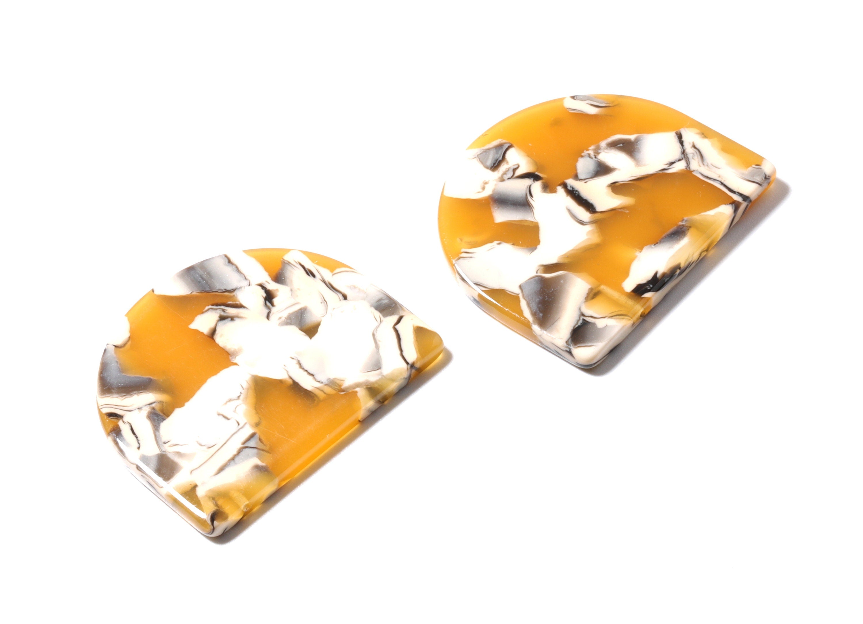Acetate Acrylic Charms -  D Shaped Pendant - Acetate Tortoise Shell Charm - Color Code: A14 - 29,7x34,5x2,62mm - AC1638-A14 - DOMEDBAZAAR