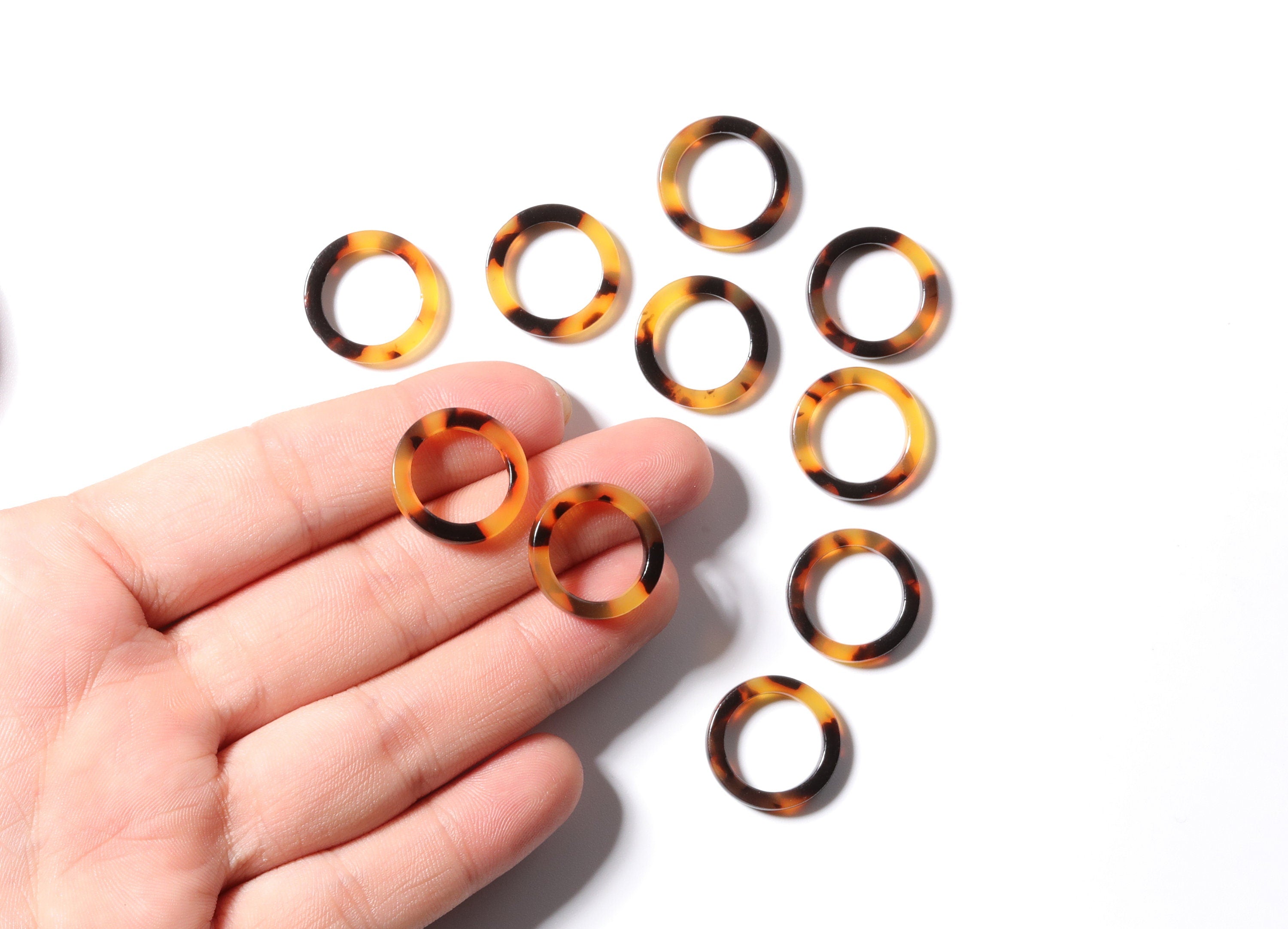 Acetate Acrylic Tortoise Shell Charms - Circle Shaped Pendant - Flat Cable Chain - Color Code: A01 - 16.7x16.7x2.58mm - AC1157A - DOMEDBAZAAR