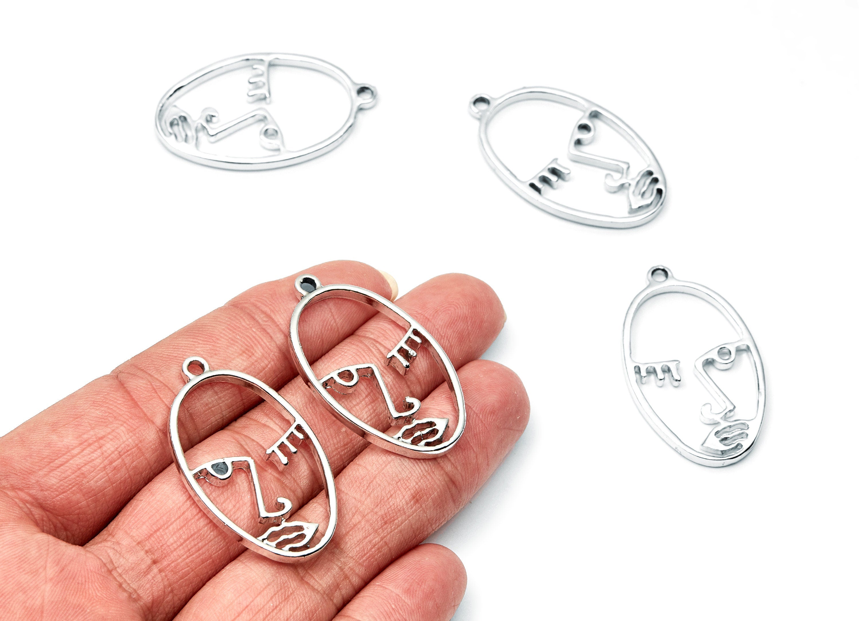 Face Shaped Charms- Zinc Alloy Earring Finding - Nickel / Silver Tone - Alloy Pendant for Necklace - 38,59x22,55x1,95mm - ZZ1218 - DOMEDBAZAAR