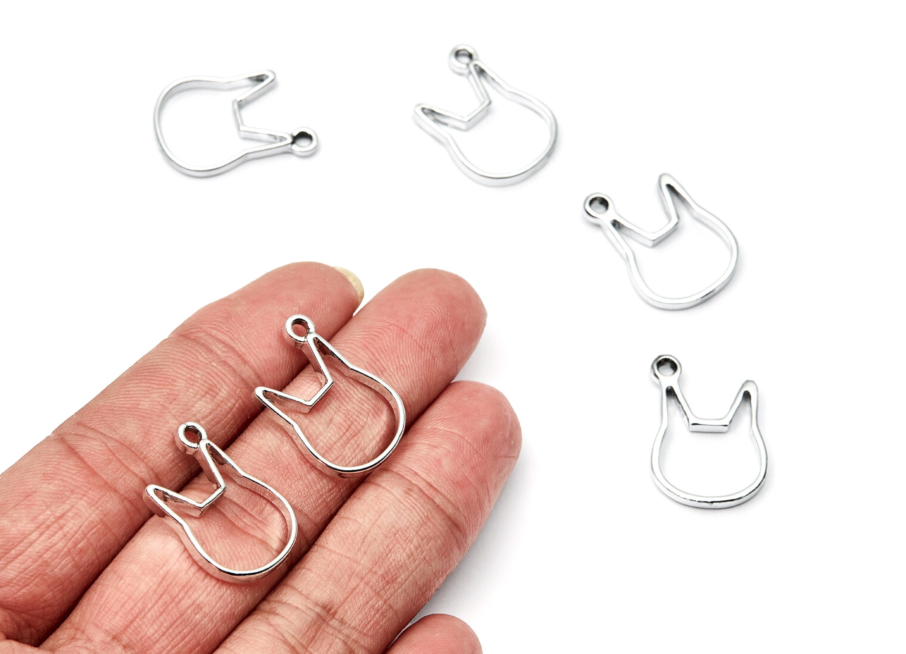 Cat Shaped Charms- Zinc Alloy Earring Finding - Nickel / Silver Tone - Alloy Pendant for Necklace - 21,49x17,79x1,86mm - ZZ1217 - DOMEDBAZAAR