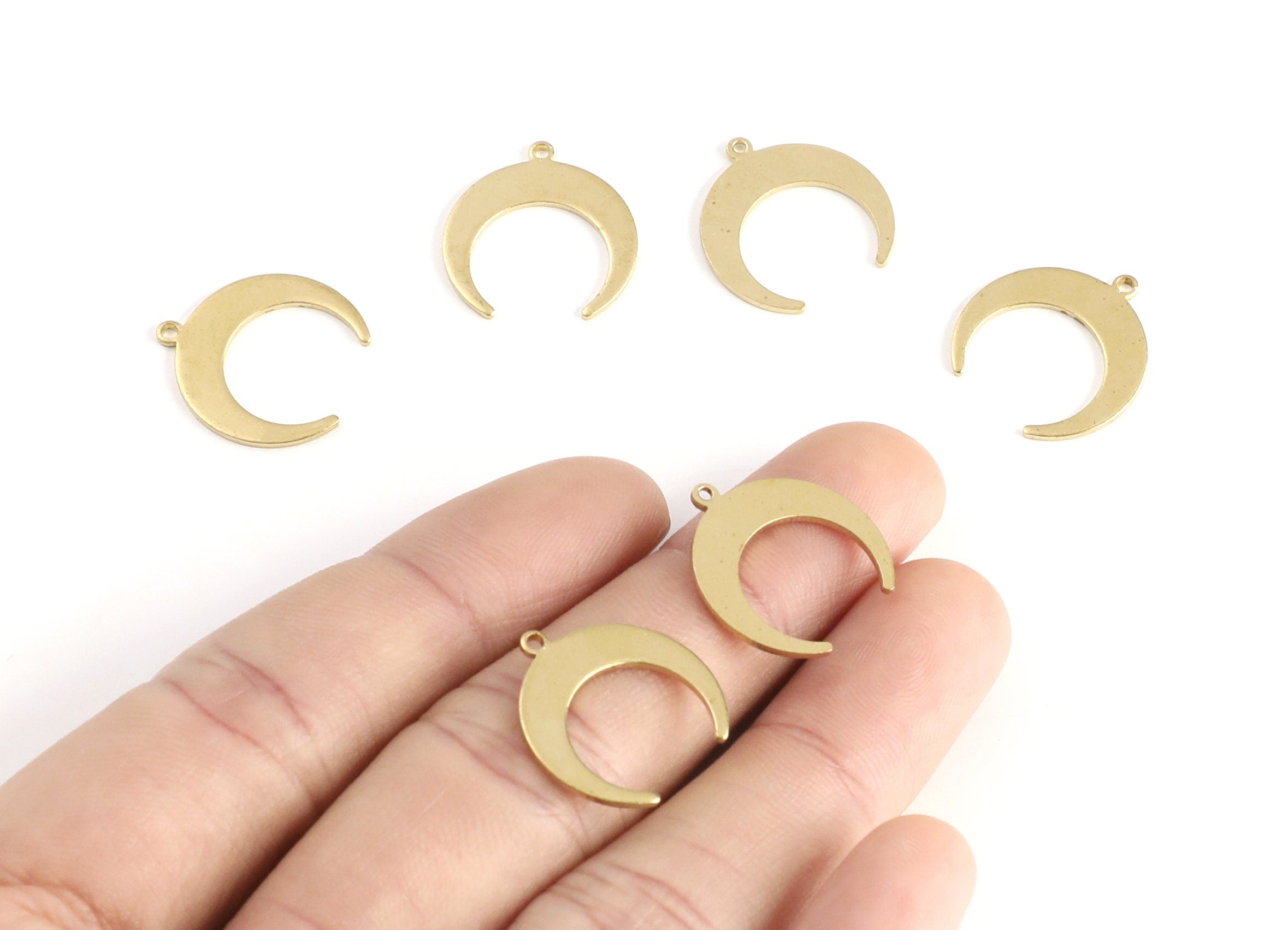 Brass Moon Charms - Crescent Shaped Raw Brass Connector - Jewelry Supplies - 19,88x16,5x0,99mm - PP1372 - DOMEDBAZAAR