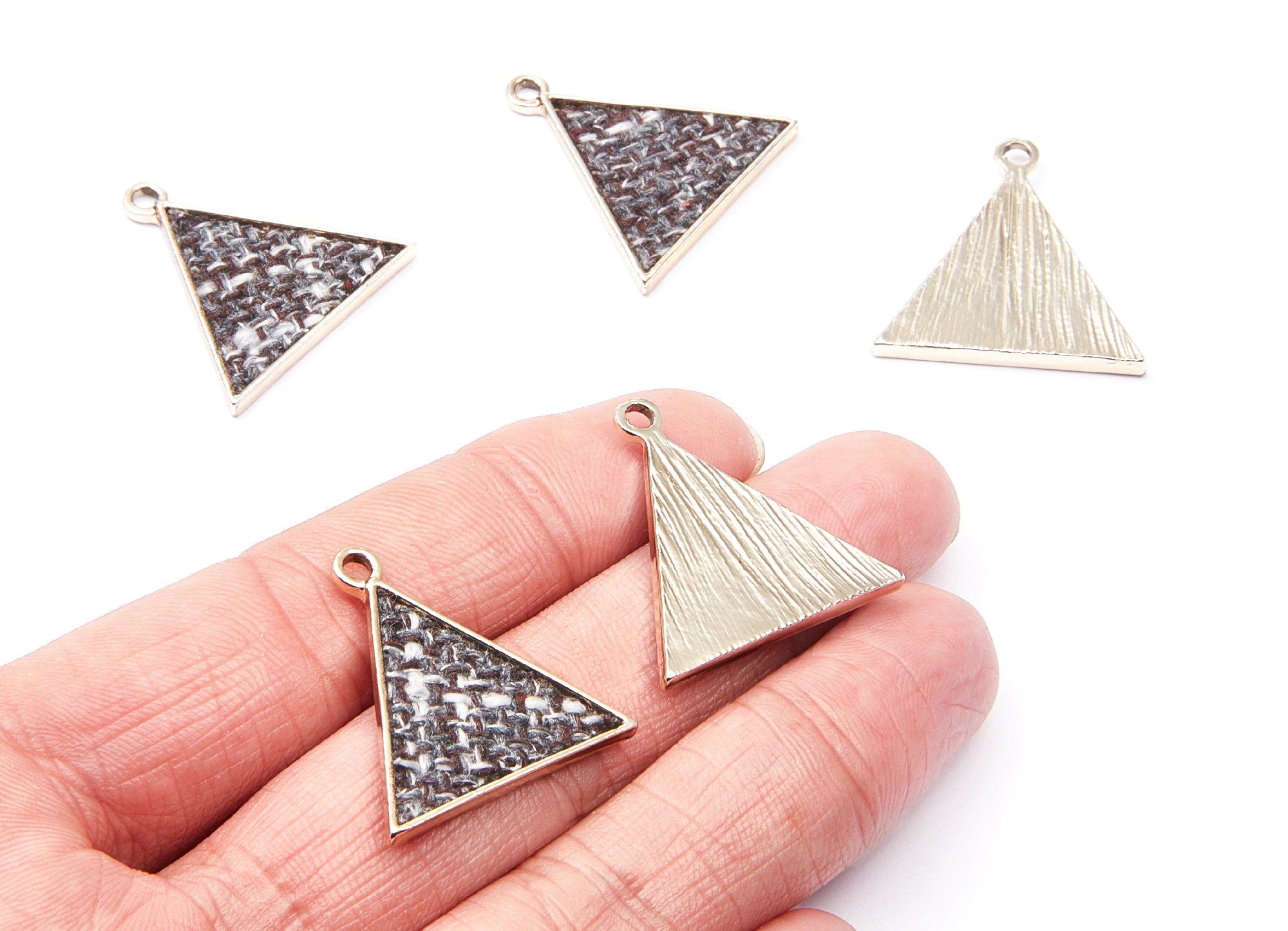 Triangle Shaped Charms - Zinc Alloy Earring Findings - Gold Tone Connector - Alloy Pendant for Necklace - 37,68x14,5x2,38mm - ZZ1223A - DOMEDBAZAAR
