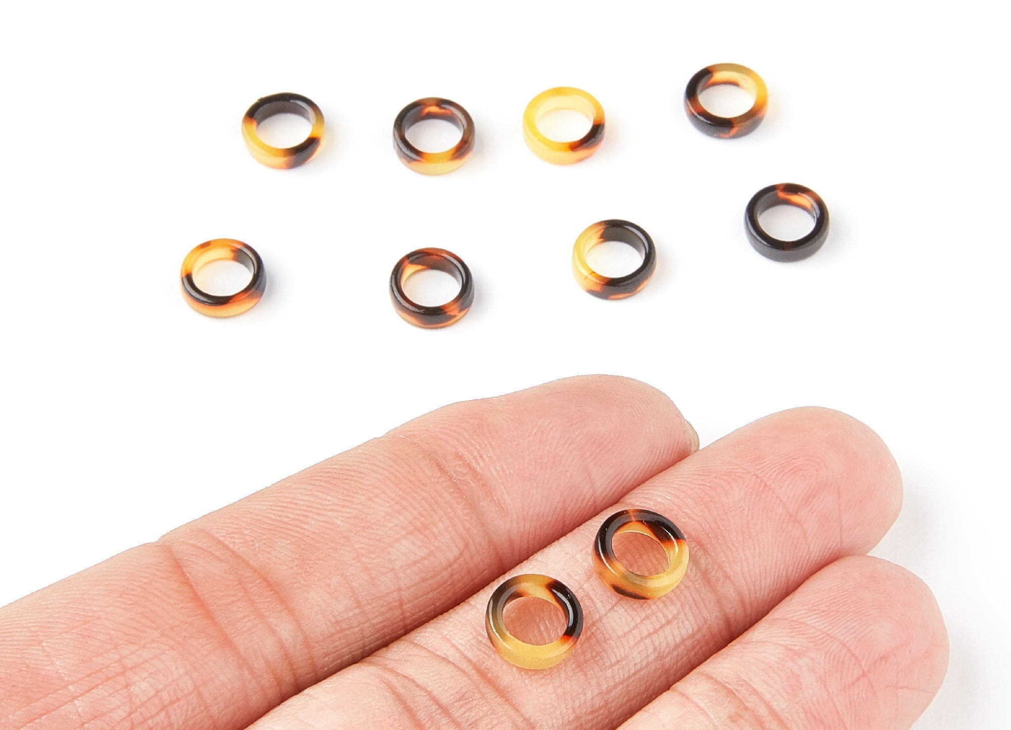 Acetate Acrylic Tortoise Shell Charms - Circle Shaped Pendant - Jewelry Making Supplies - Color Code: A01 - 8,12x8,12x2,64mm - AC1285A - DOMEDBAZAAR