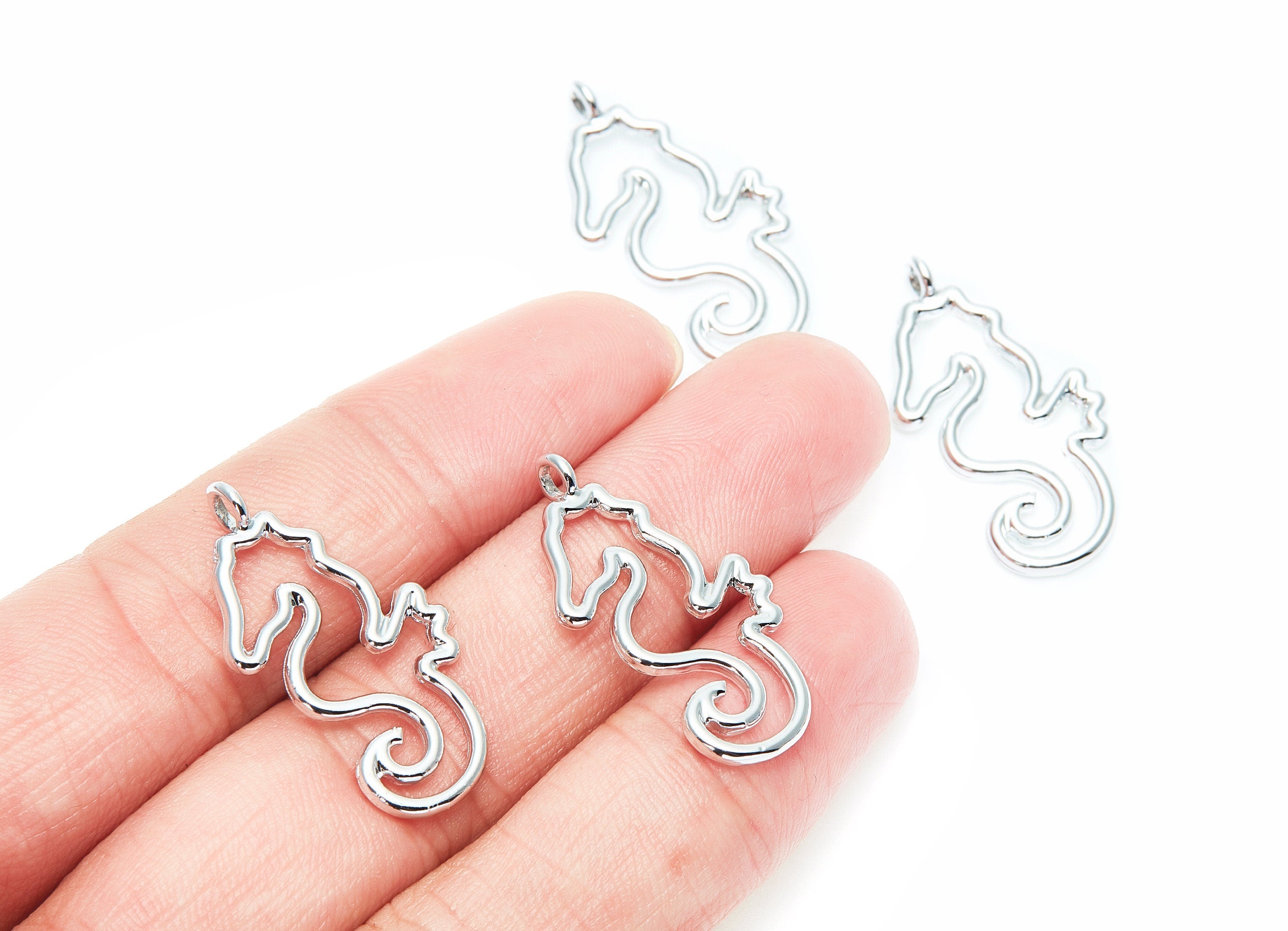 SeaHorse Shaped Charms- Zinc Alloy Earring Finding - Nickel / Silver Tone - Alloy Pendant for Necklace - 30.7x15.06x1.78mm - ZZ1277N - DOMEDBAZAAR