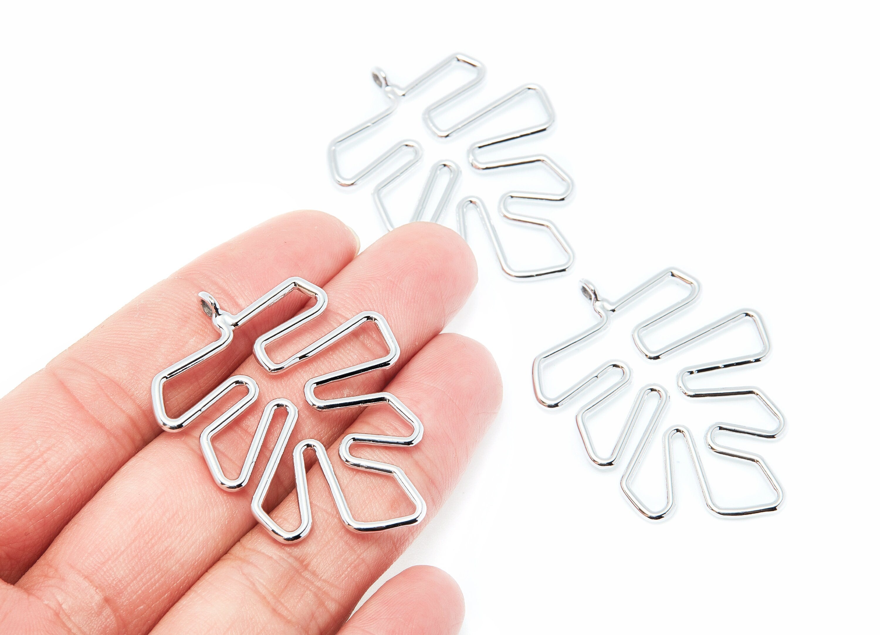 Big Leaf Shaped Charms- Zinc Alloy Earring Finding - Nickel / Silver Tone - Alloy Pendant for Necklace - 46.63x35.4x2.13mm - ZZ1286N - DOMEDBAZAAR