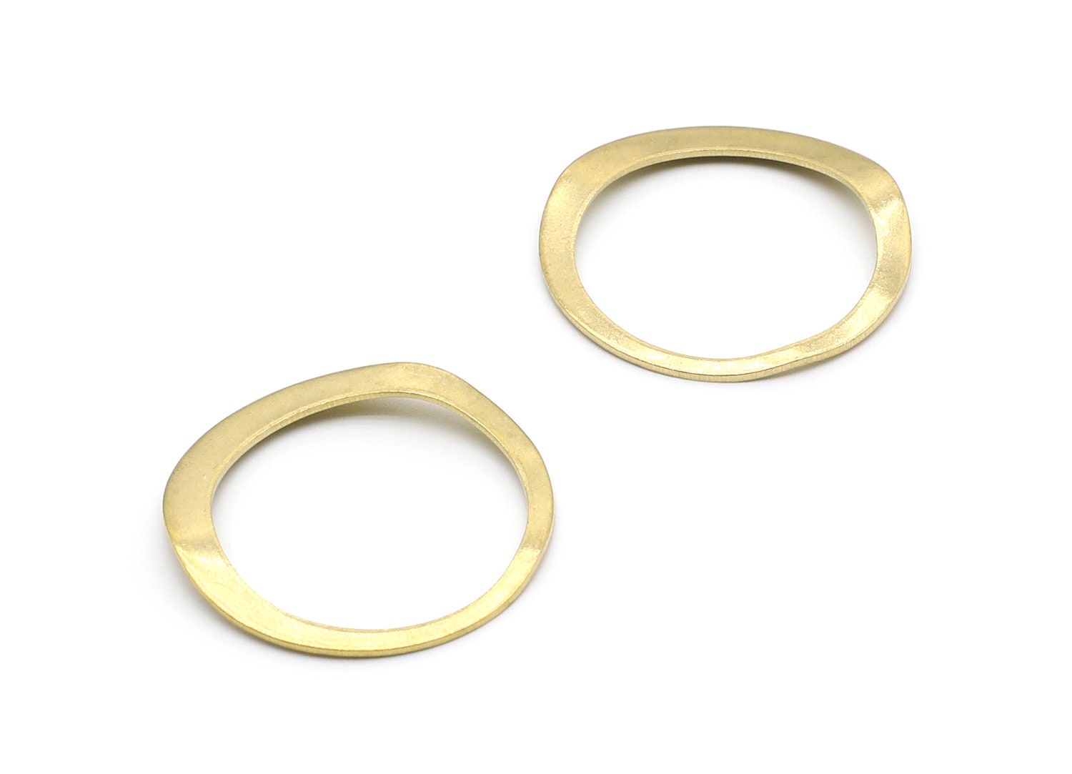 Brass Round Charms - Round Shaped Raw Brass Charms - Jewelry Supplies - 30,44x24,34x0,85mm- PP1418 - DOMEDBAZAAR