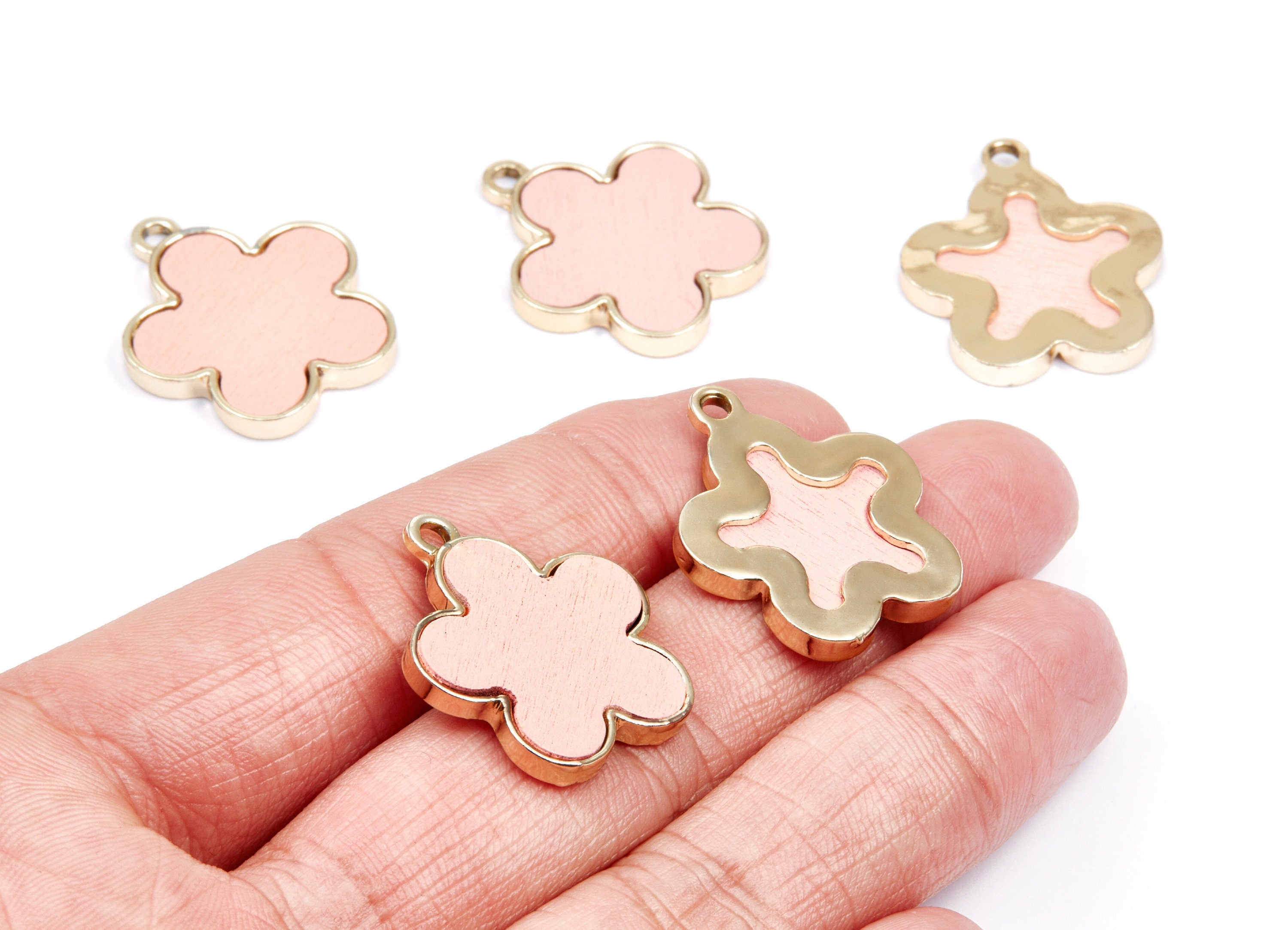 Flower Shaped Charms- Zinc Alloy Earring Findings - Gold Tone Connector - Alloy Pendant for Necklace - 26,95x23,6x2,7mm - ZZ1242A - DOMEDBAZAAR