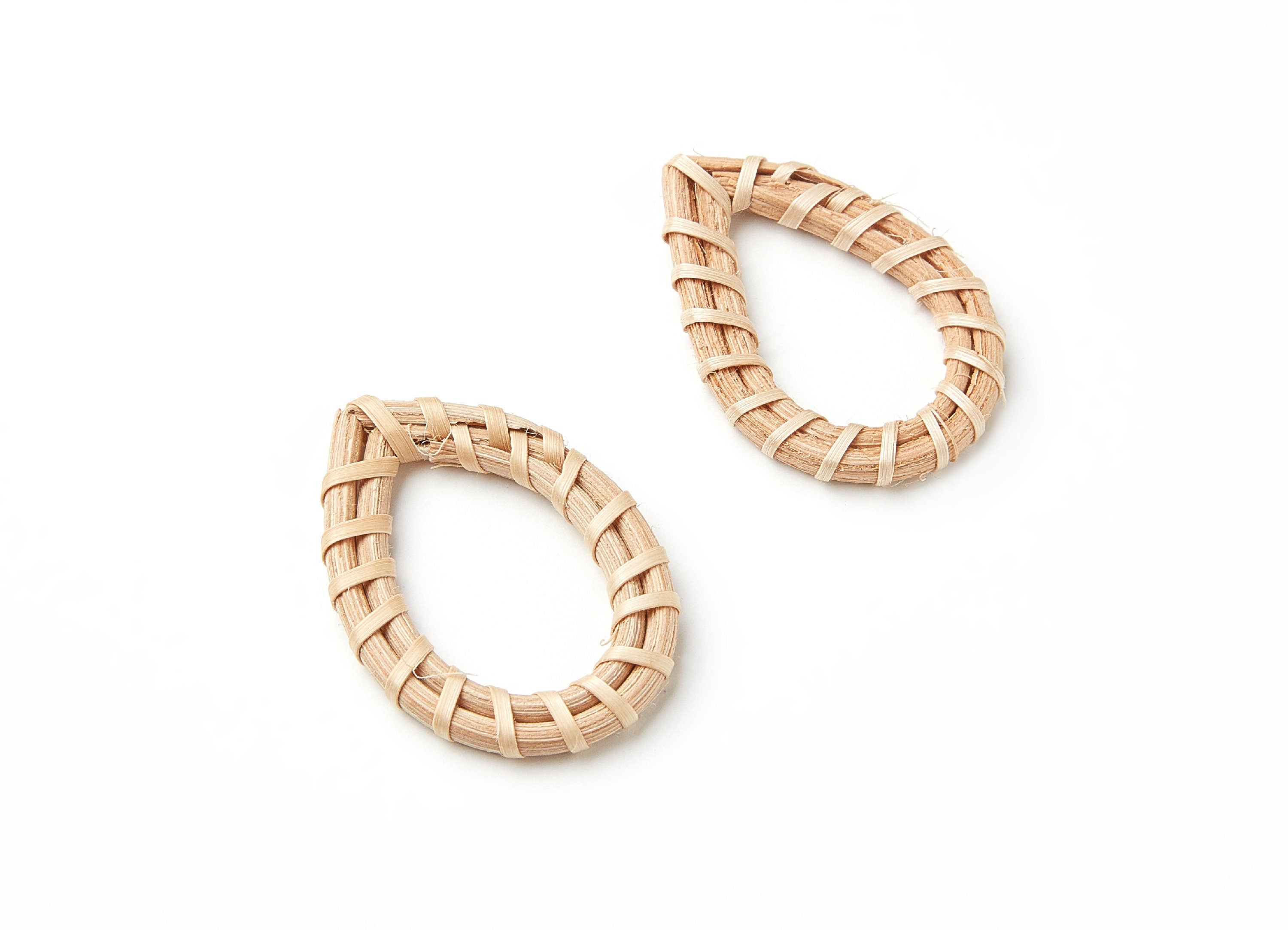 Handwoven Rattan Earrings - Drop Shaped Rattan Pendant - Wooden Straw Earring - Jewelry Handmade - 39.5x39.5x3.85mm - RT1031 - DOMEDBAZAAR