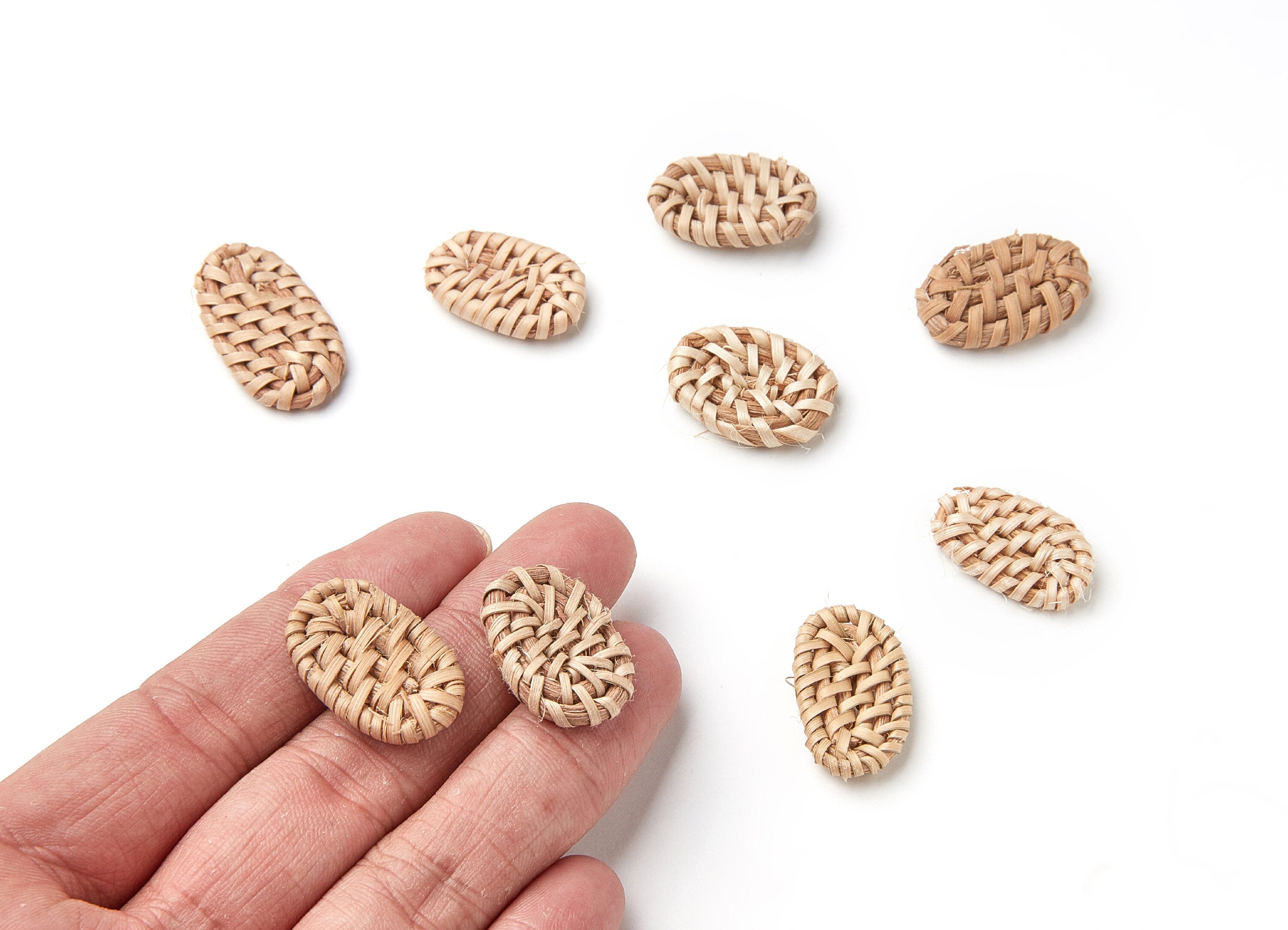 Handwoven Rattan Earrings - Oval Shaped Rattan Pendant - Wooden Straw Earring - Jewelery Handmade - 24,45x17,1x4,83mm - RT1078 - DOMEDBAZAAR