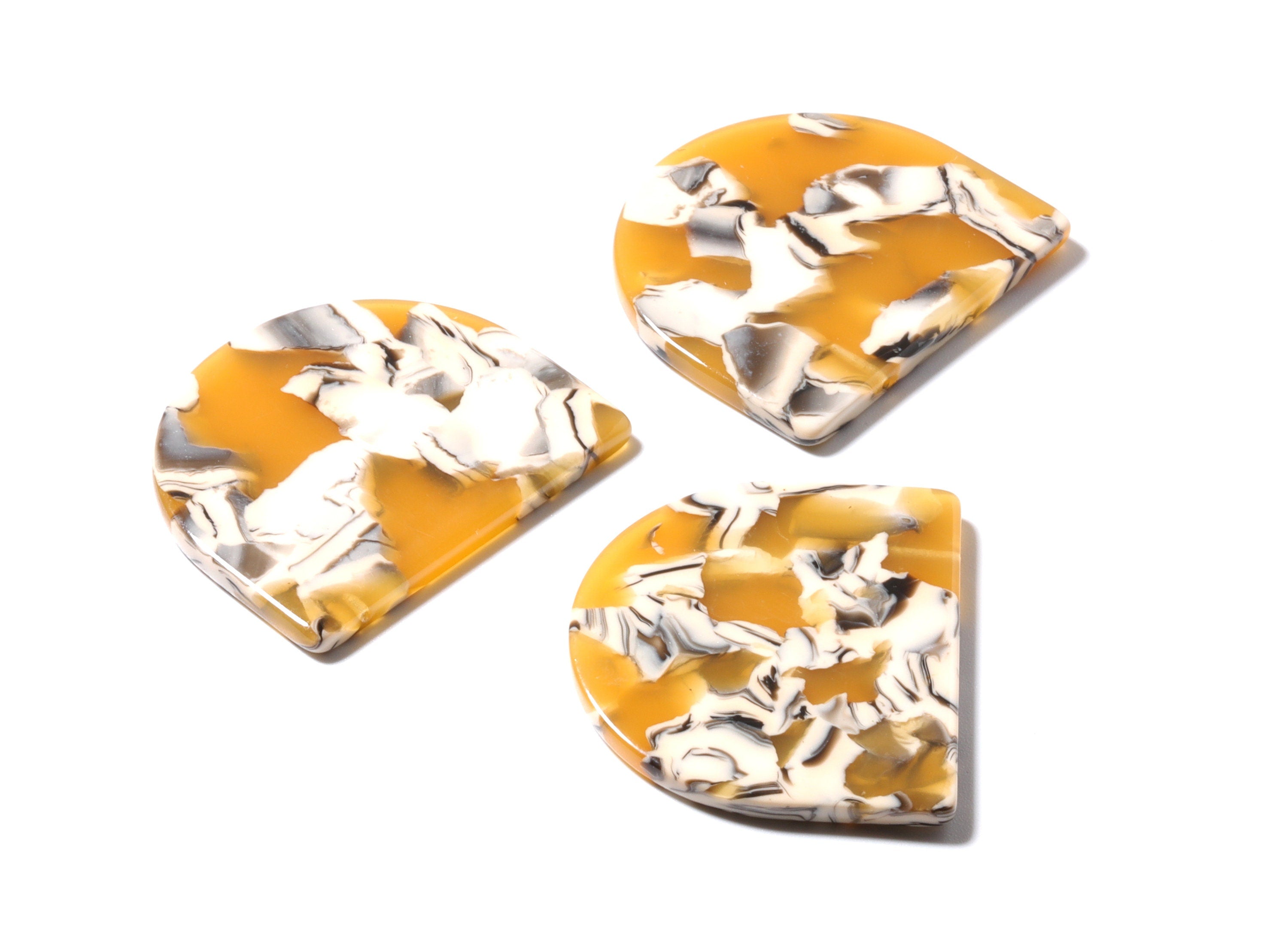 Acetate Acrylic Charms -  D Shaped Pendant - Acetate Tortoise Shell Charm - Color Code: A14 - 29,7x34,5x2,62mm - AC1638-A14 - DOMEDBAZAAR