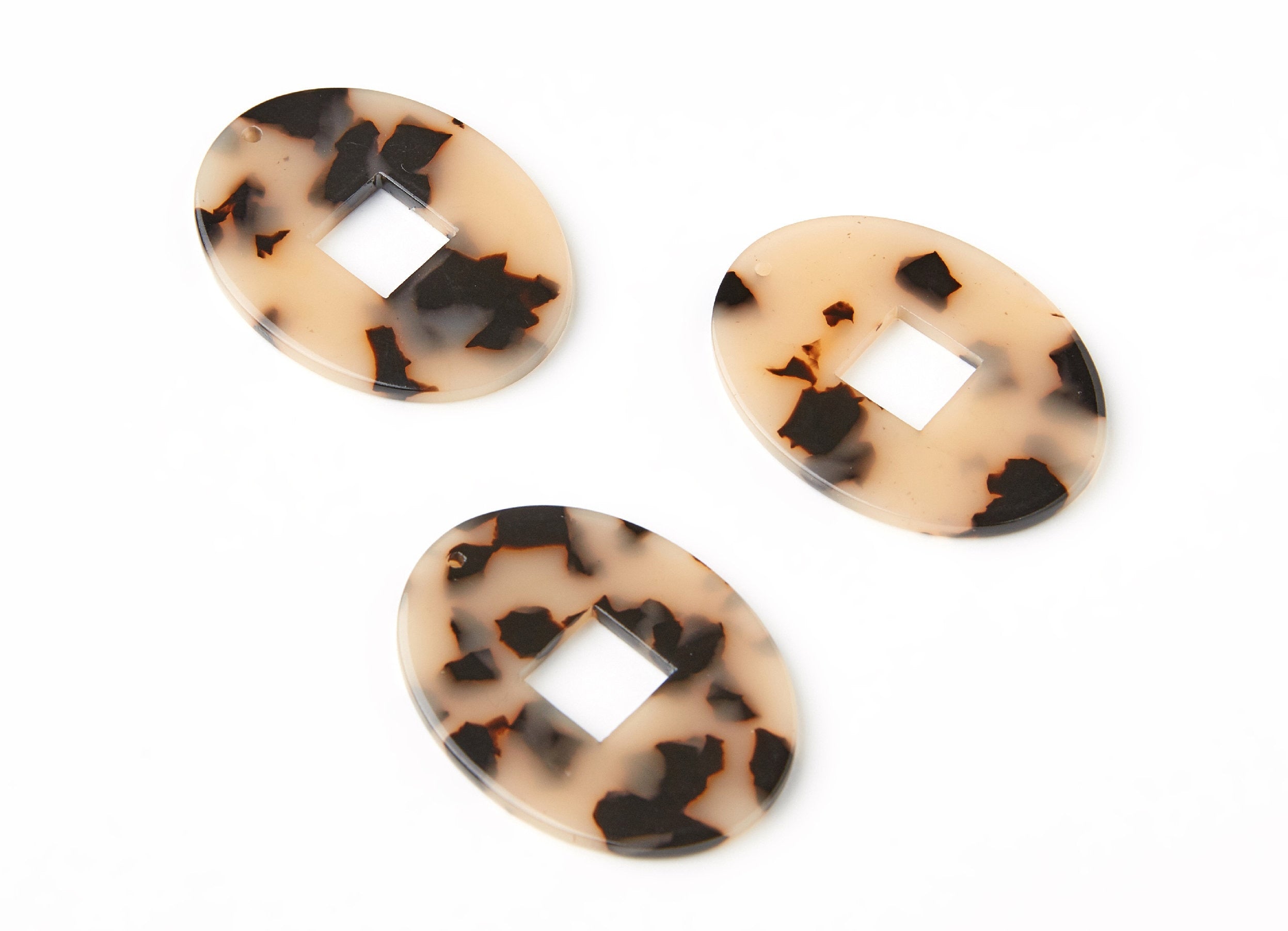 Acetate Acrylic Earring Charms - Blonde Tortoise Shell Earrings - Oval Shaped Pendant - Color Code: A08 - 40x30x2.67mm - AC1241A - DOMEDBAZAAR