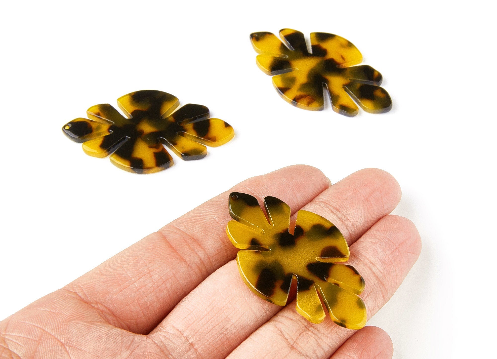 Acetate Acrylic Earring Charms - Tortoise Shell Earrings - Leaf Pendant - Jewelry Supplies - Color Code: A02 - 51,04x29,63x2,7mm - AC1244B - DOMEDBAZAAR