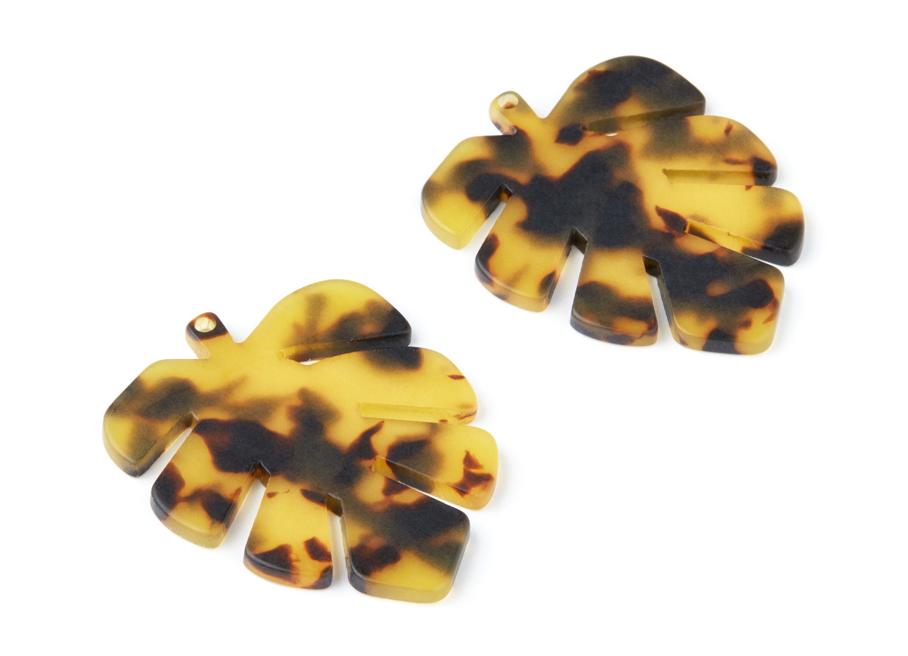 Acetate Leaf Charms - Matte Tortoise Shell Earrings - Leaf Pendant - Jewelry Supplies - Color Code: A03 - 43,7x35,6x2,61mm - AC1052M - DOMEDBAZAAR
