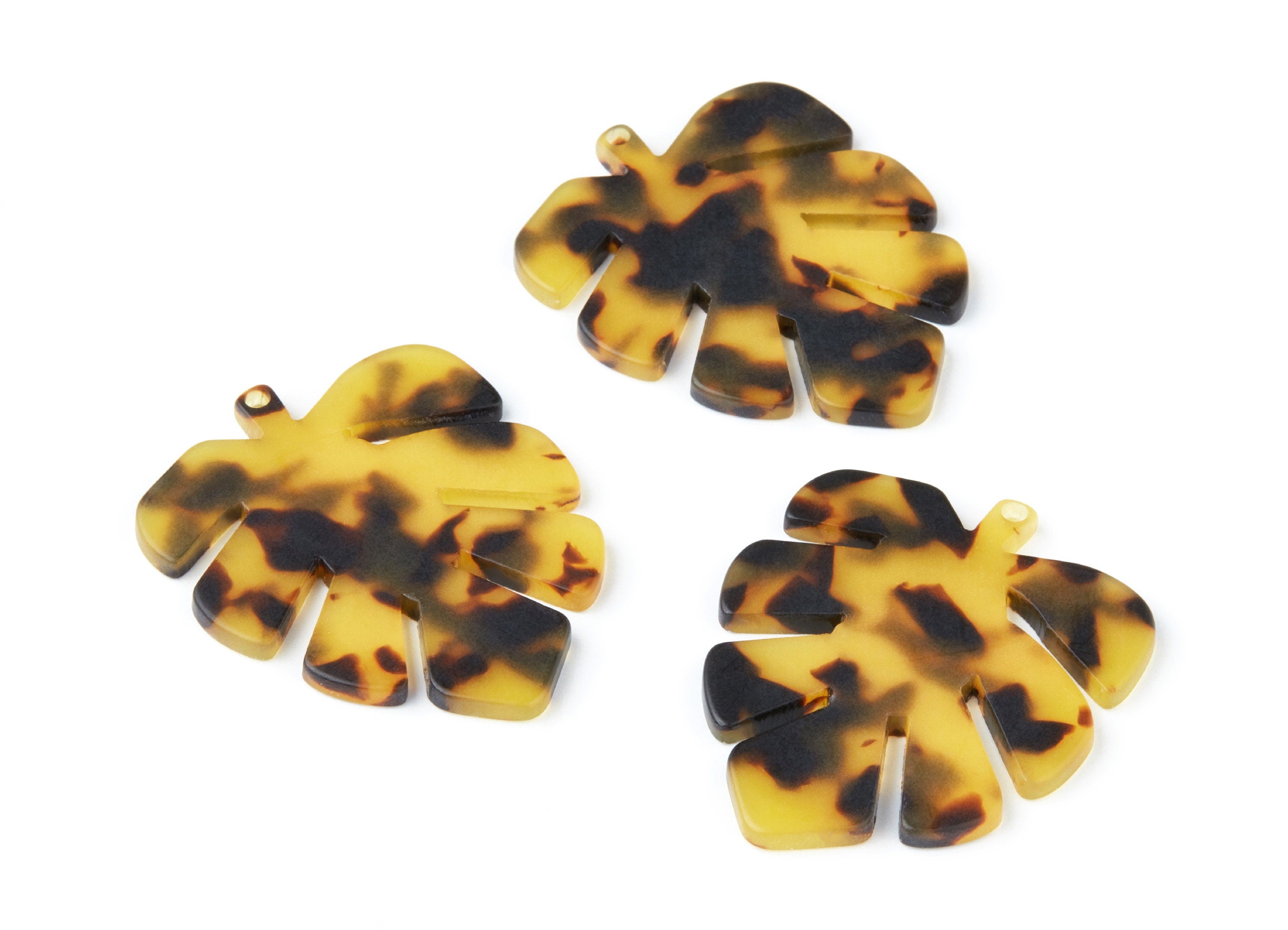 Acetate Leaf Charms - Matte Tortoise Shell Earrings - Leaf Pendant - Jewelry Supplies - Color Code: A03 - 43,7x35,6x2,61mm - AC1052M - DOMEDBAZAAR