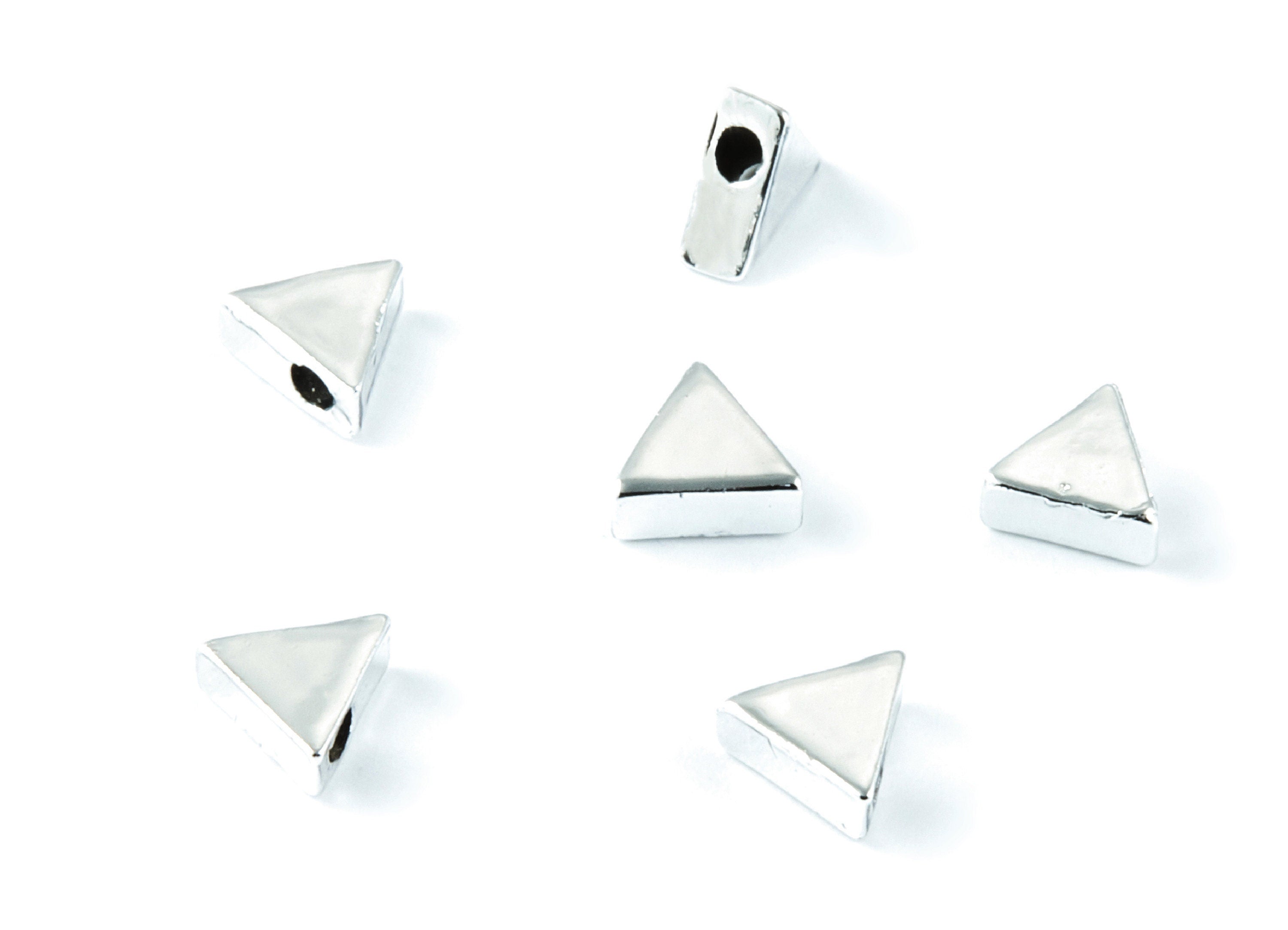 Triangle Shaped Charms - Zinc Alloy Earring Finding - Nickel / Silver Tone - Alloy Pendant for Necklace - 7,9mm x 3,3mm - ZZ1185S - DOMEDBAZAAR