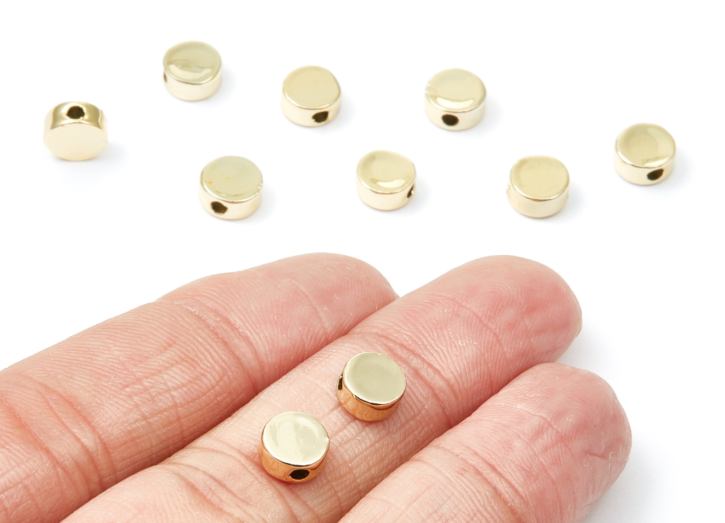 Round Shaped Charms - Zinc Alloy Earring Finding - Gold Tone - Alloy Pendant for Necklace - 7,09mm x 3,42mm - ZZ1184G - DOMEDBAZAAR