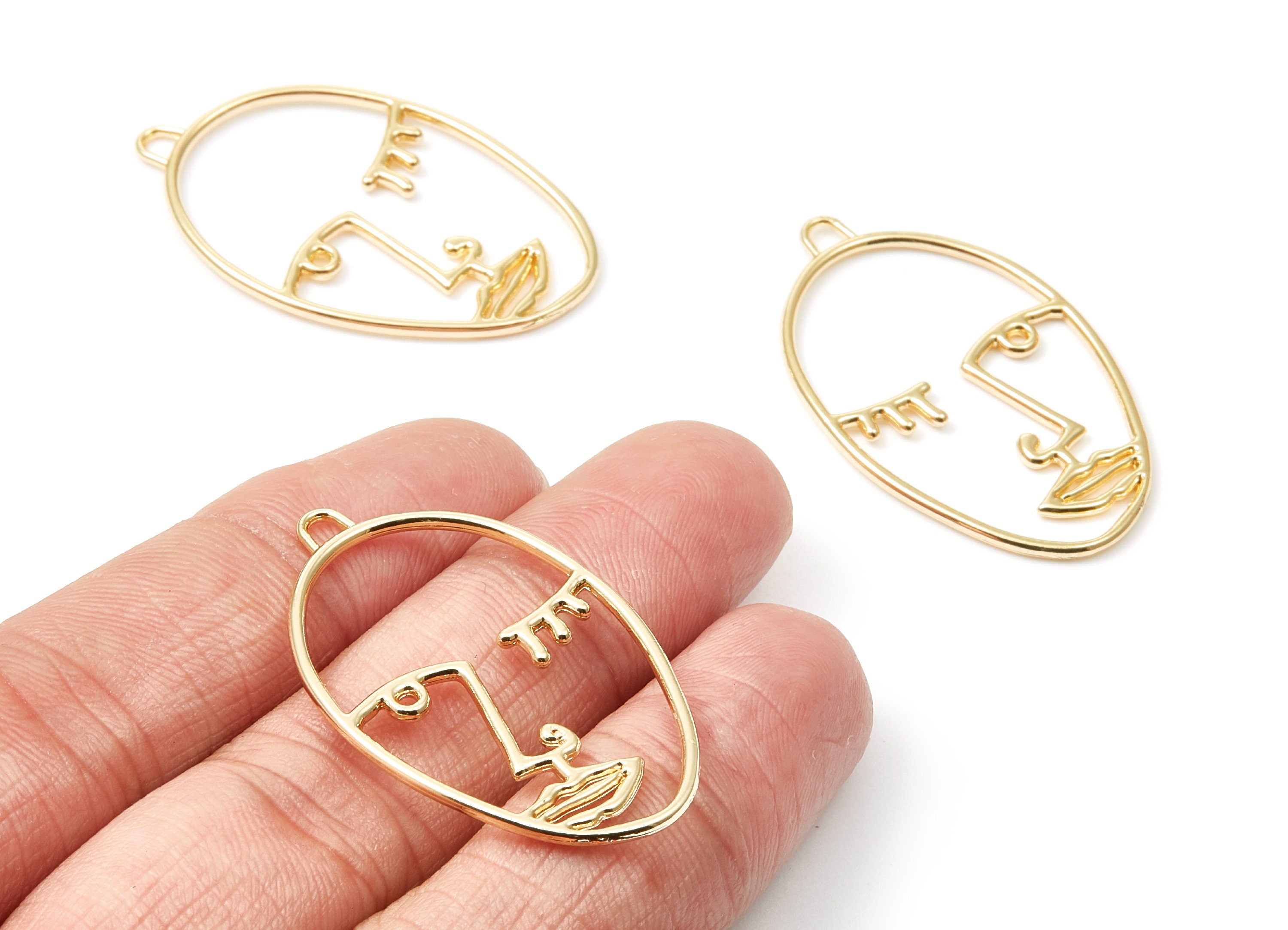 Face Shaped Charms - Zinc Alloy Earring Finding - Gold Tone - Alloy Pendant for Necklace - 40,74x24,68x1,61mm - ZZ1295 - DOMEDBAZAAR