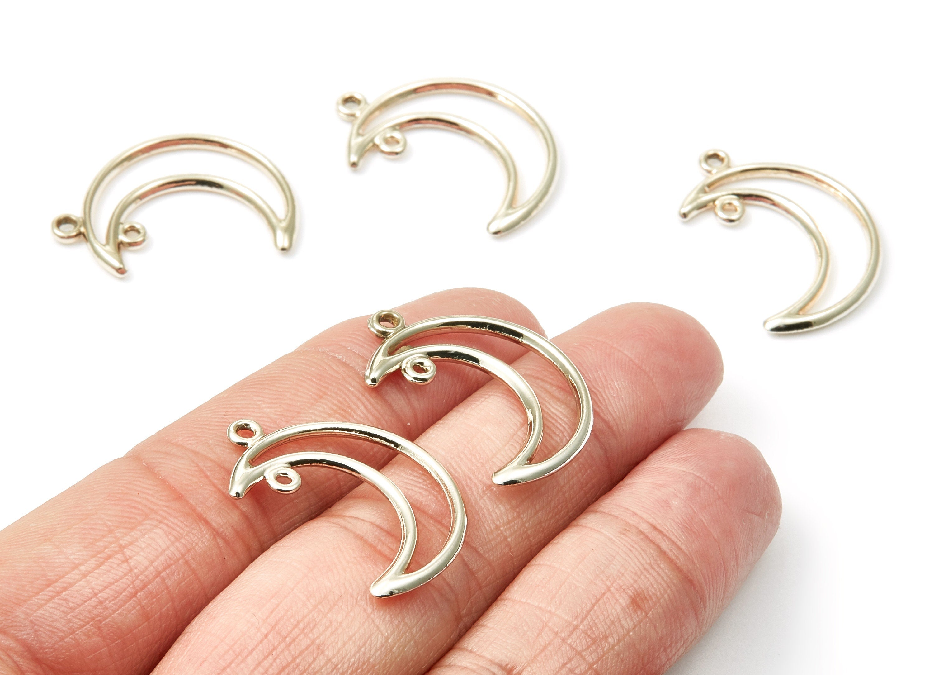 Moon Shaped Charms - Zinc Alloy Earring Finding with 2 Holes - Gold Tone - Alloy Pendant for Necklace - 28,15x19,19x2mm - ZZ1253 - DOMEDBAZAAR