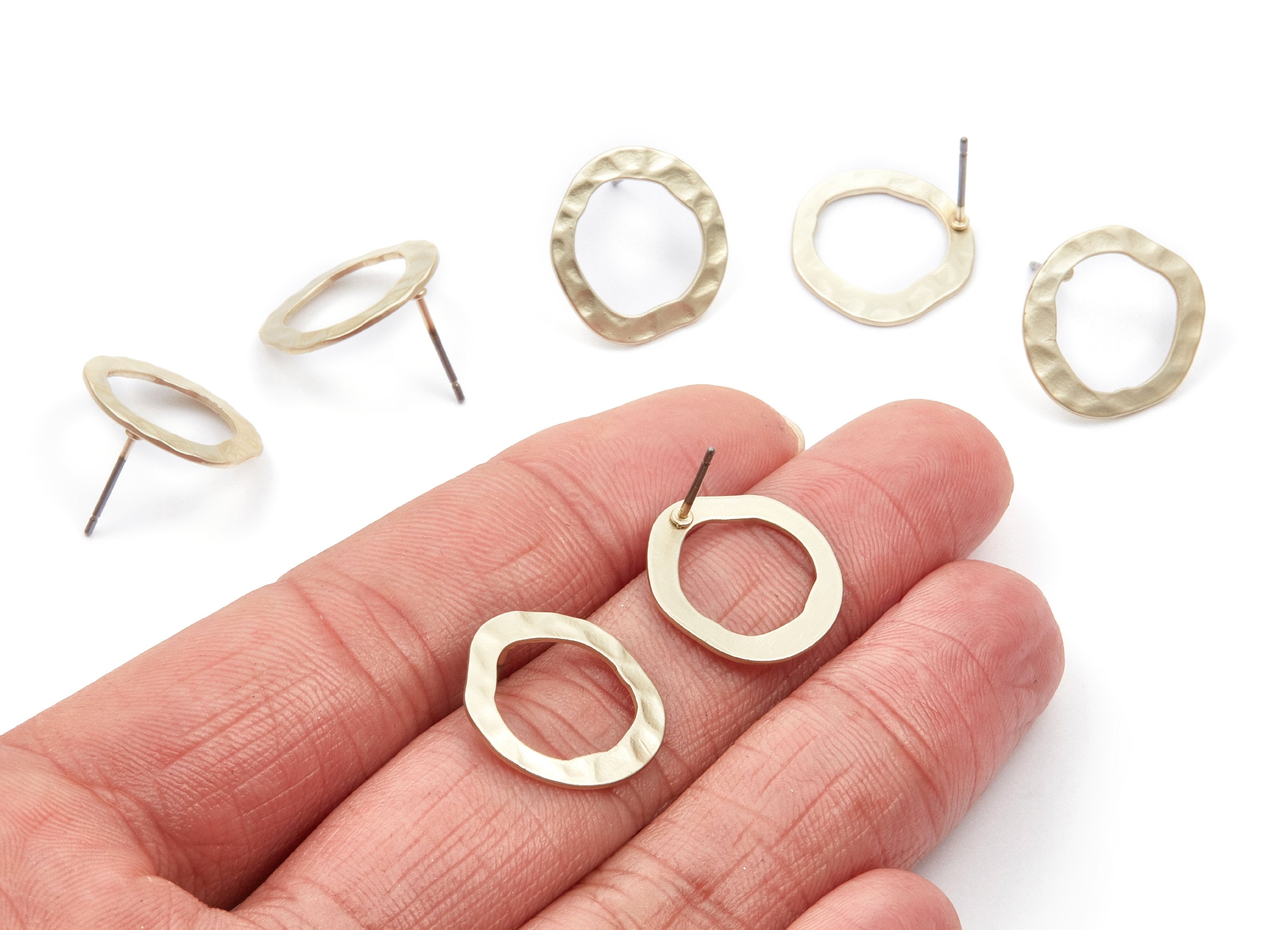 Iron Earring Stud - Gold Tone Plated - Circle shaped Earring Post - Earring findings - Jewelry Supplies - 17,4x16,5x0,84mm - ZZ1317 - DOMEDBAZAAR