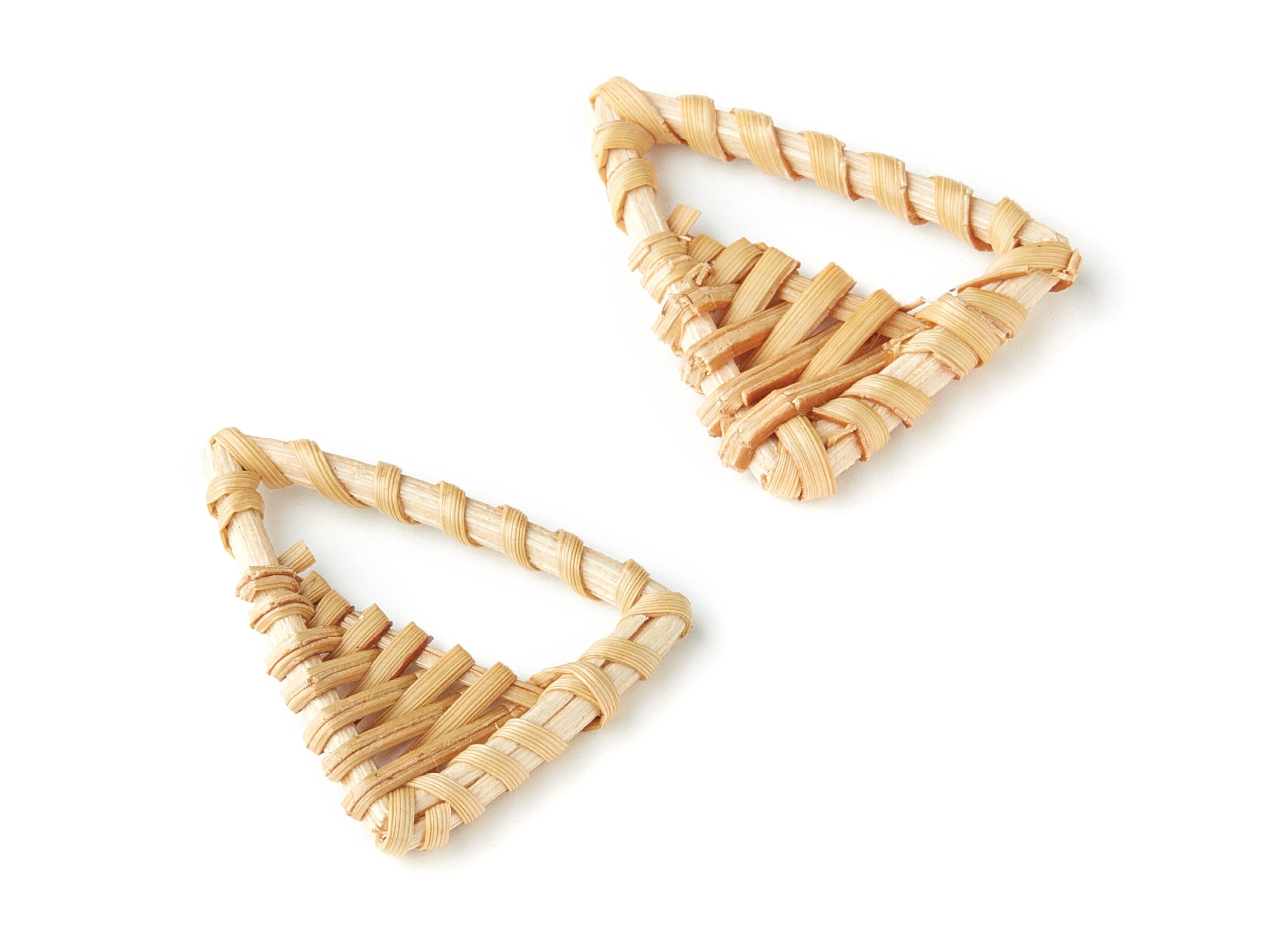 Handwoven Rattan Earrings - Triangle Shaped Rattan Pendant - Wooden Straw Earring - Jewelery Handmade - 36.6x29.6mm - RT1142 - DOMEDBAZAAR