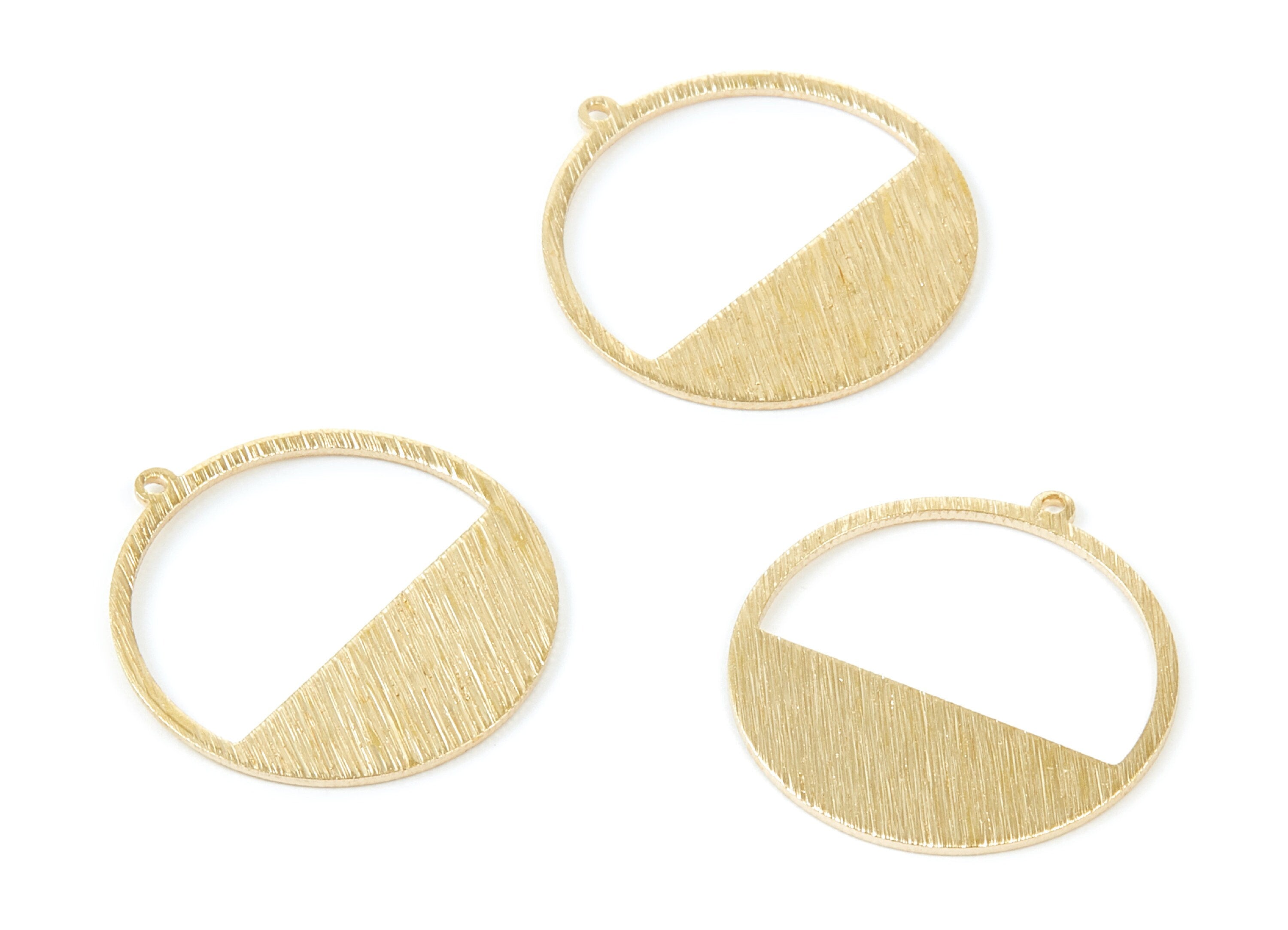 Brass Textured Earring Charms - Hollow Circle Shaped Raw Brass Pendant - Jewelry Supplies - 25,39x23,84x0,85mm - PP2006 - DOMEDBAZAAR