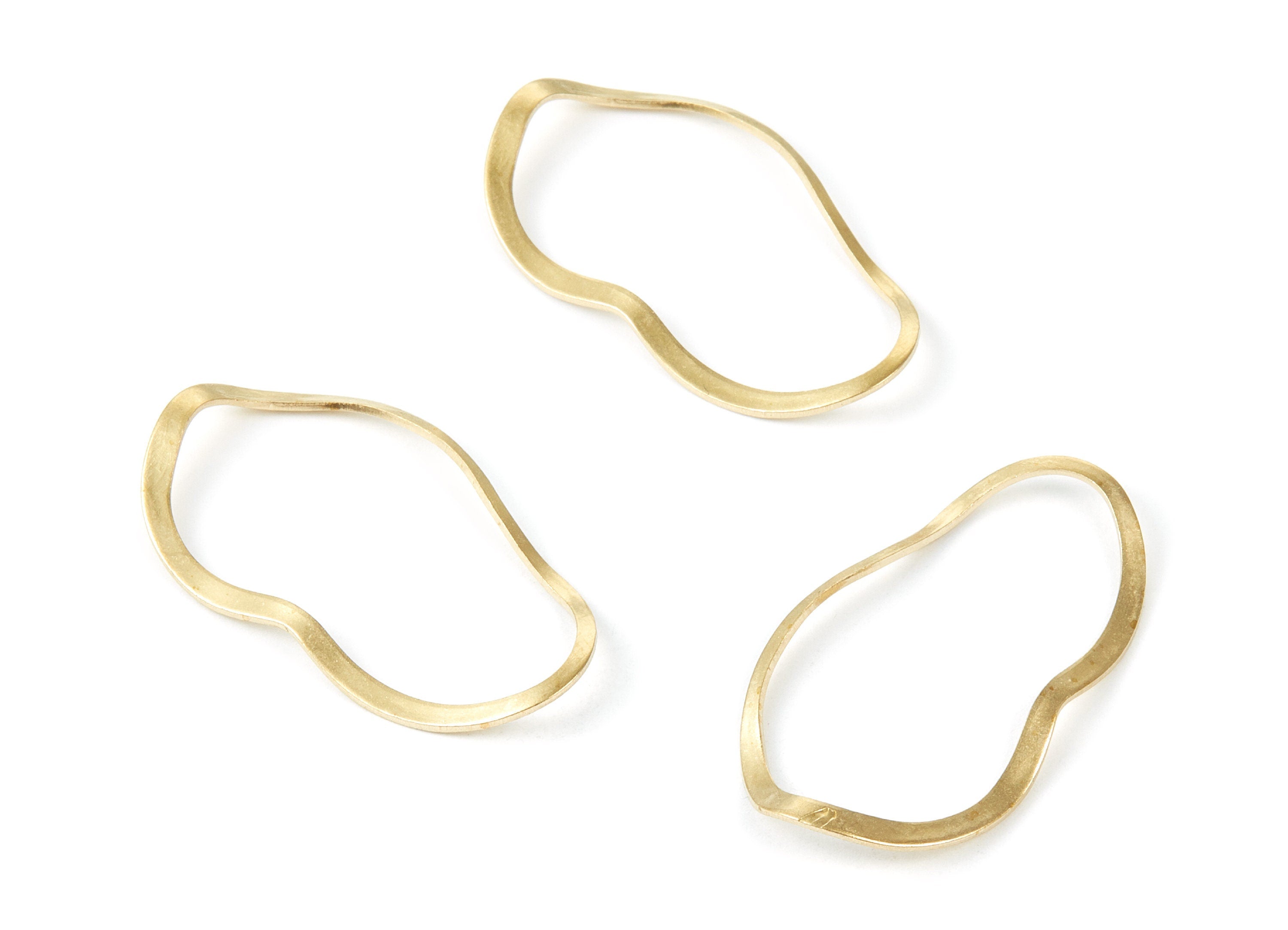 Brass Wavy Oval Charms - Wavy oval Shaped Raw Brass Pendant - Earring Findings - Jewelry Supplies - 39.3x22x0.72mm - PP1849 - DOMEDBAZAAR