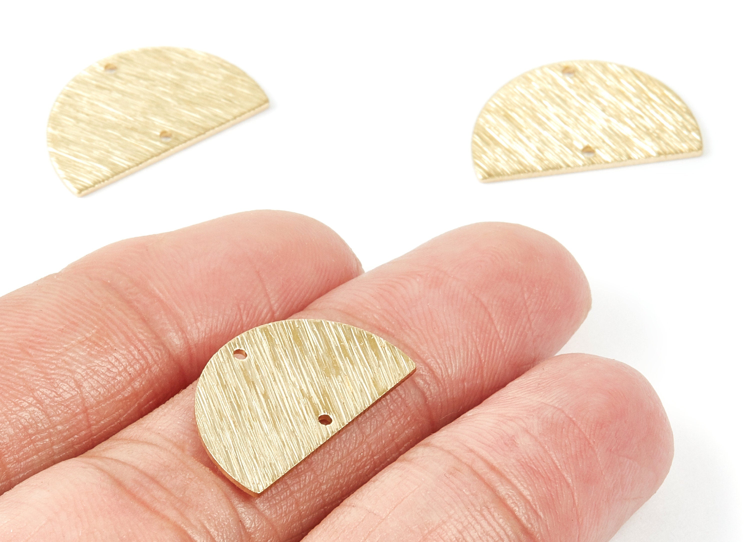 Brass Textured Charms - Textured Half Round Raw Brass Pendant - Brass Connectors With 2 Holes - Jewelry Supplies - 21,4x13x0,85mm - PP2008 - DOMEDBAZAAR