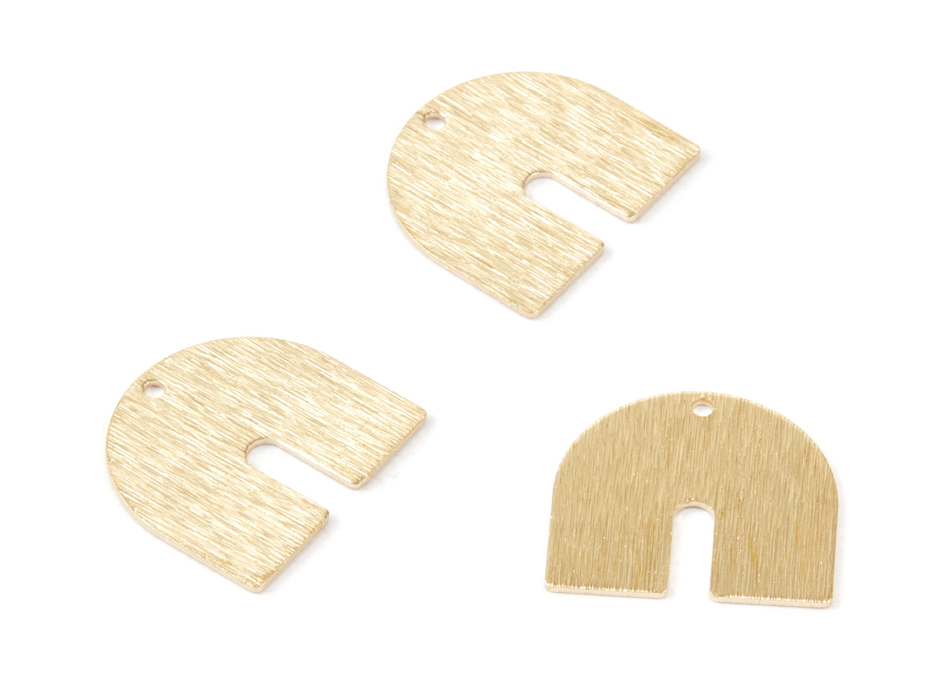 Brass U  Charms - Textured U Shaped Raw Brass pendant - Earring Findings - Jewelry Supplies - 17x15,75x0,67mm - PP1750 - DOMEDBAZAAR