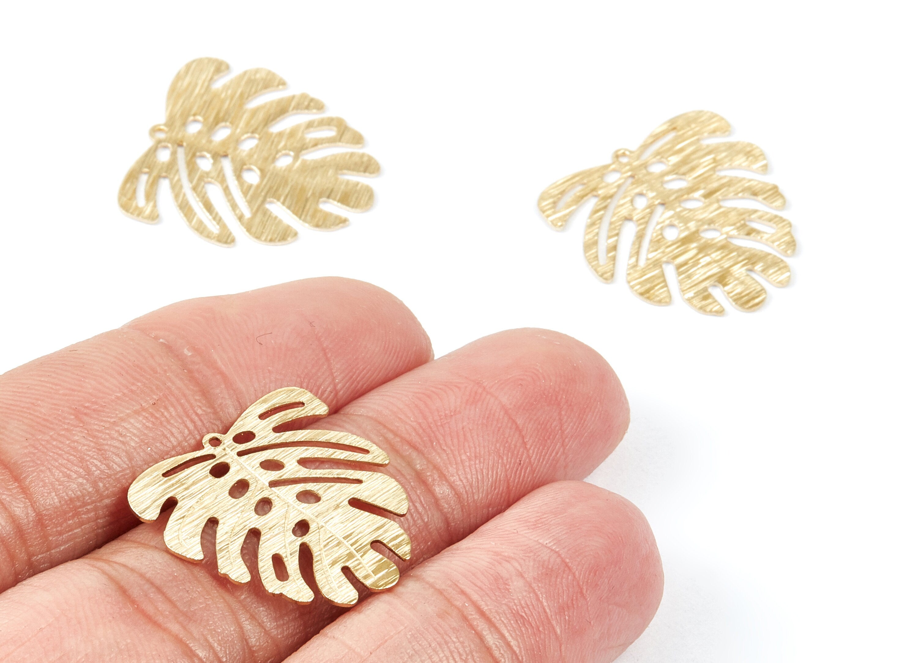 Brass Leaf Charms - Textured Leaf Shaped Raw Brass Pendant - Earring Findings - Jewelry Supplies - 21,96x20,95x0,55mm - PP2093 - DOMEDBAZAAR