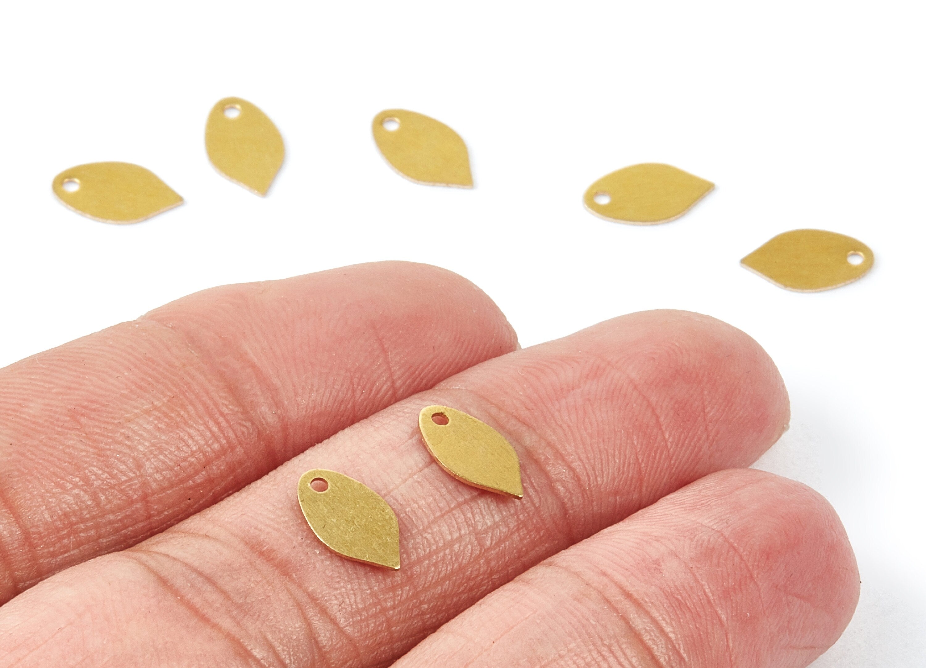 Brass Drop Charms - Drop Shaped Raw Brass Pendant - Earring Finding - Jewelry Supplies - 9,8x5,85x0,42mm - PP1984 - DOMEDBAZAAR