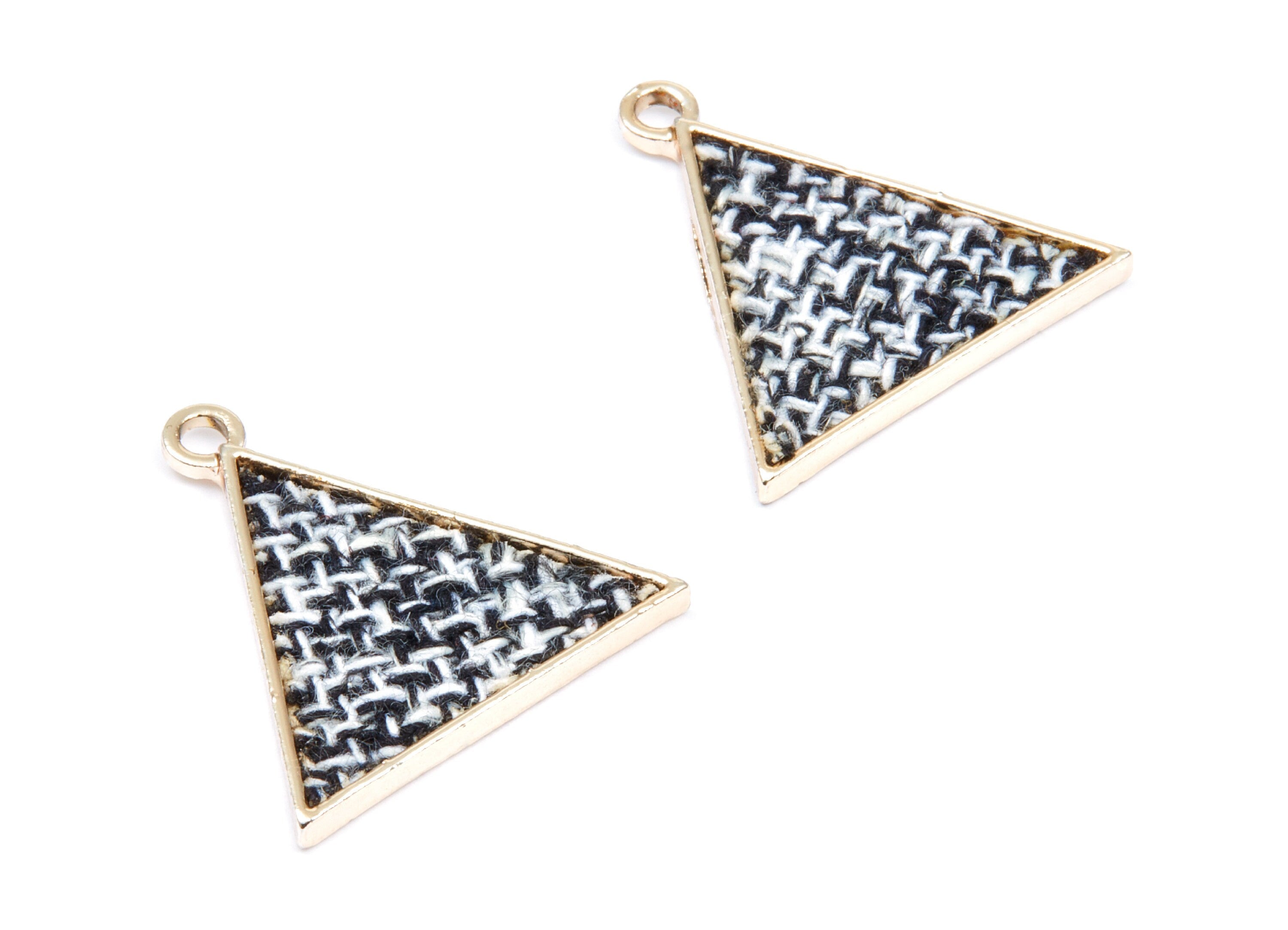 Triangle Shaped Charms - Zinc Alloy Earring Findings - Gold Tone Connector - Alloy Pendant for Necklace - 26,72x26,2x2,34mm - ZZ1223B - DOMEDBAZAAR