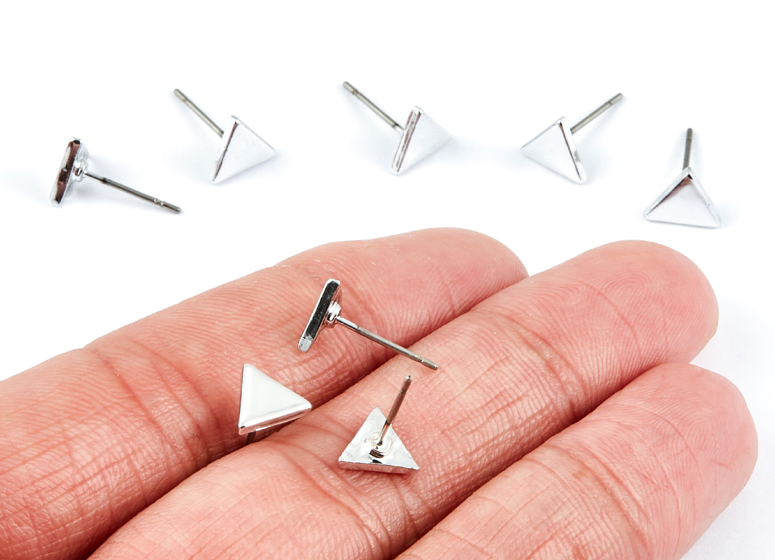Triangle Earring Stud - Zinc Alloy Stud - Silver Tone plated - Stainless Steel Stud - Ear Studs - 13,7x7,05x1,55mm - ZZ1193S - DOMEDBAZAAR