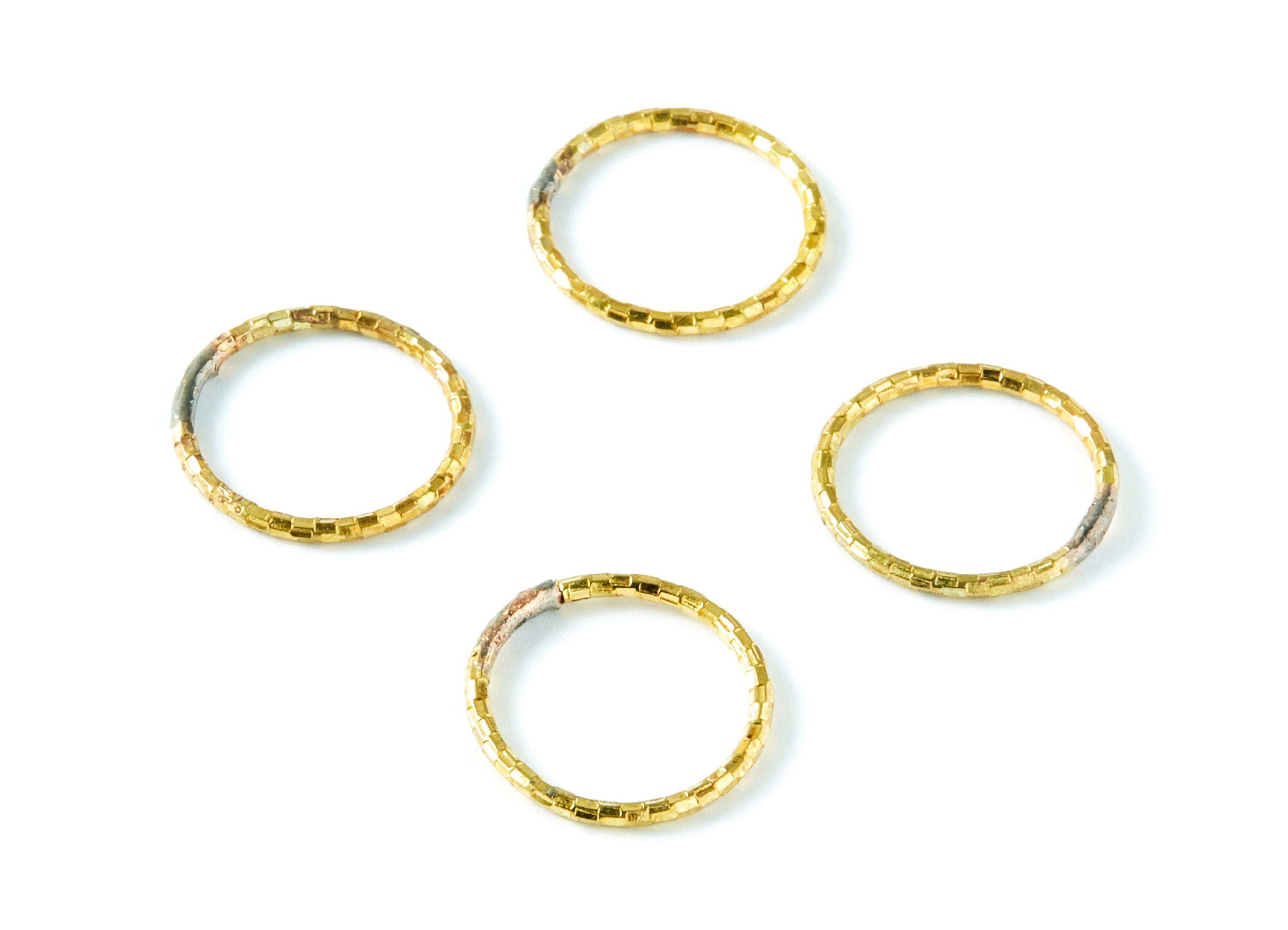 Brass Circle Charms - Circle Shaped Raw Brass Pendant - Jewelry Supplies - 18,3x18,3x1,5mm - PP1388 - DOMEDBAZAAR
