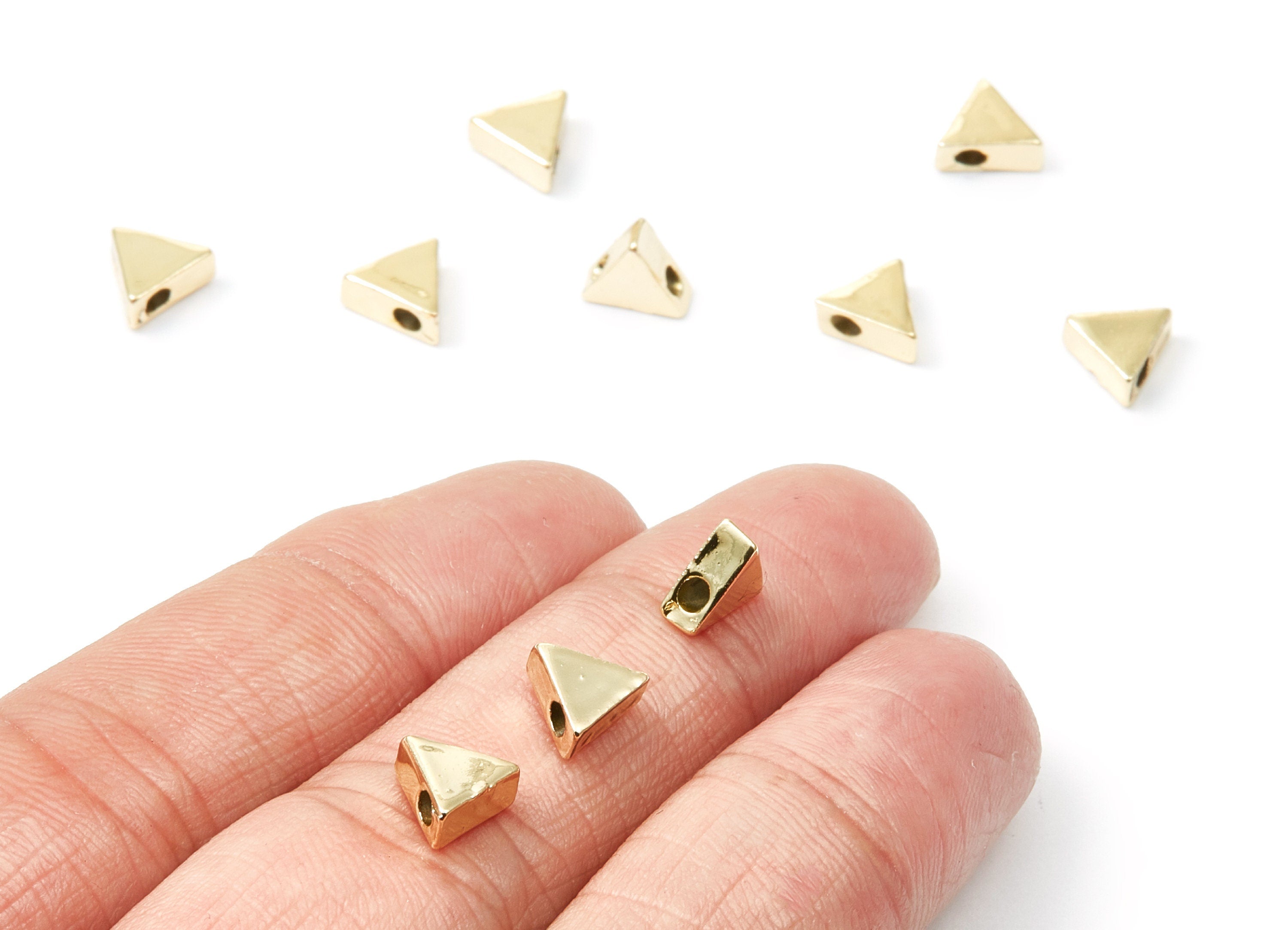 Triangle Shaped Charms - Zinc Alloy Earring Finding - Gold Tone - Alloy Pendant for Necklace - 7,9mm x 3,3mm - ZZ1185G - DOMEDBAZAAR