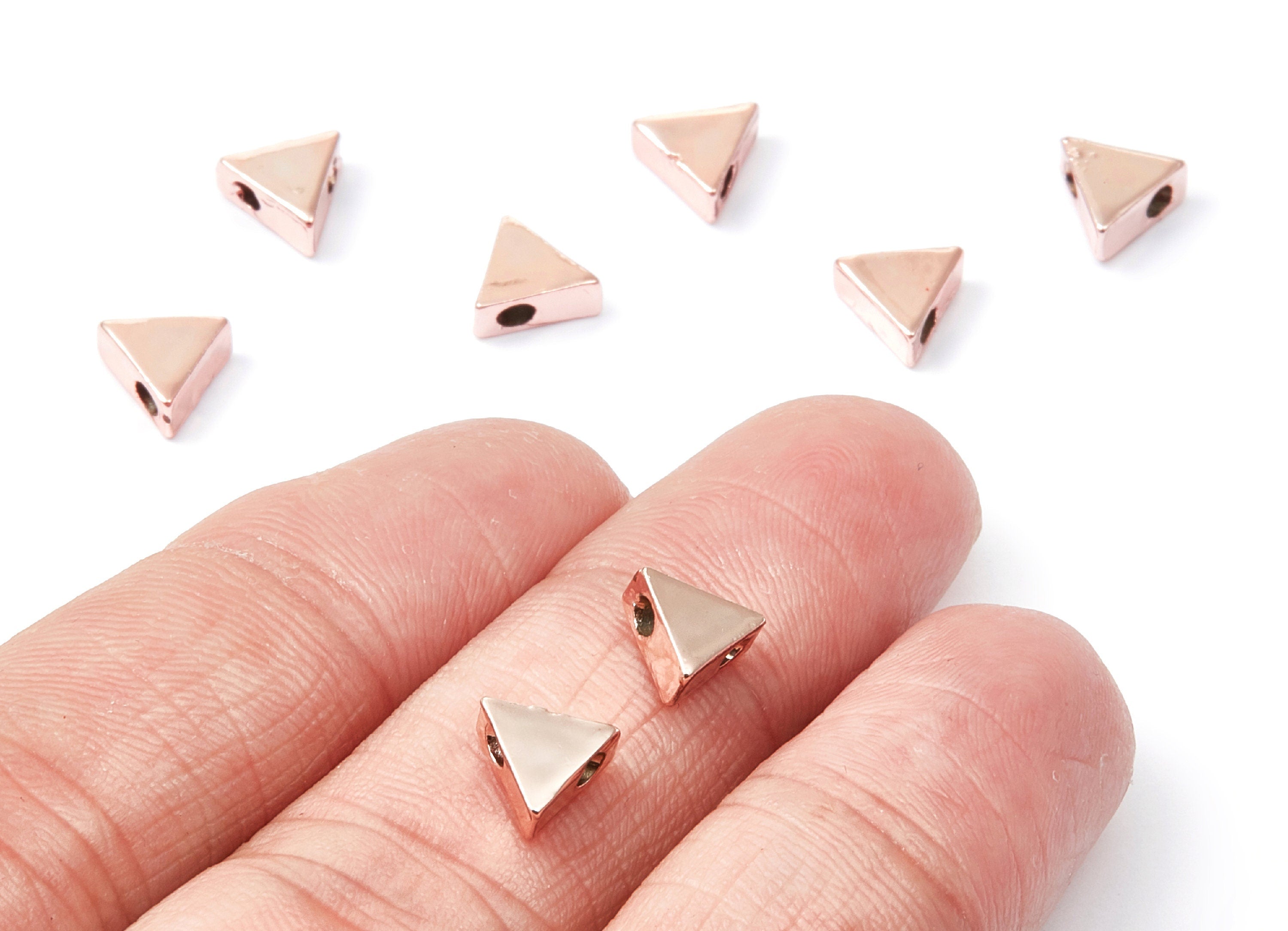Triangle Shaped Charms - Zinc Alloy Earring Finding - Rose Tone - Alloy Pendant for Necklace - 7,9mm x 3,3mm - ZZ1185R - DOMEDBAZAAR