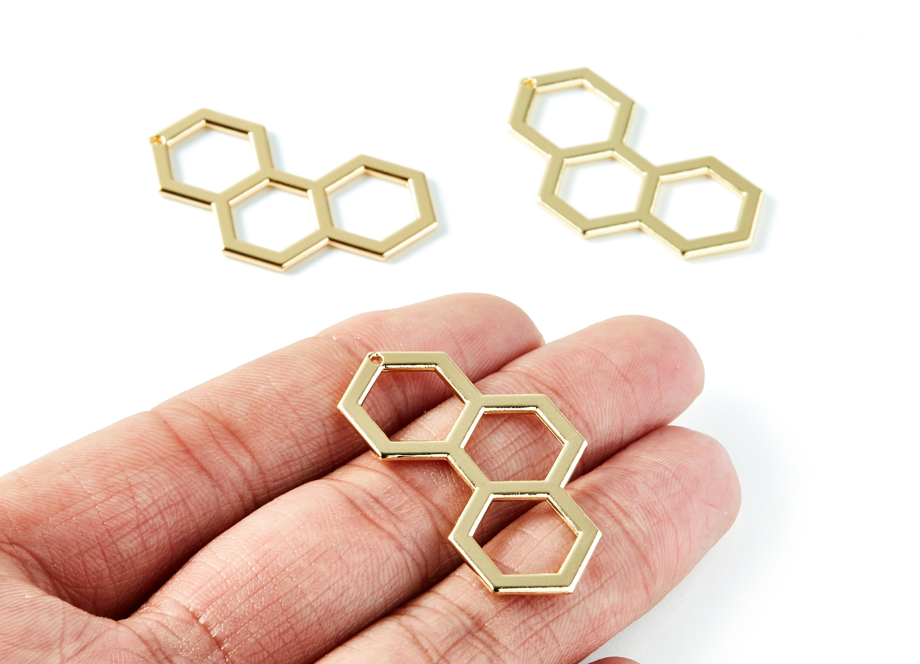 Honeycomb Shaped Charms - Zinc Alloy Earring Finding - Gold Tone - Alloy Pendant for Necklace - 39,95x22,24x1,55mm - ZZ1298 - DOMEDBAZAAR