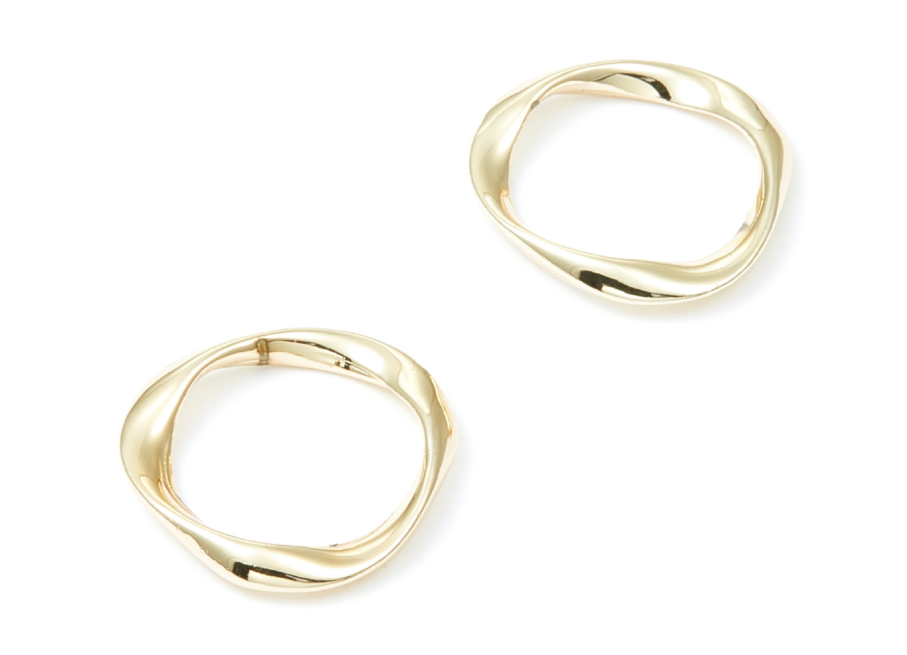 Circle Shaped Charms - Zinc Alloy Wavy Circle Shaped - Gold Tone - Alloy Pendant for Necklace - 19.9x19,1x2.43mm - ZZ1251 - DOMEDBAZAAR