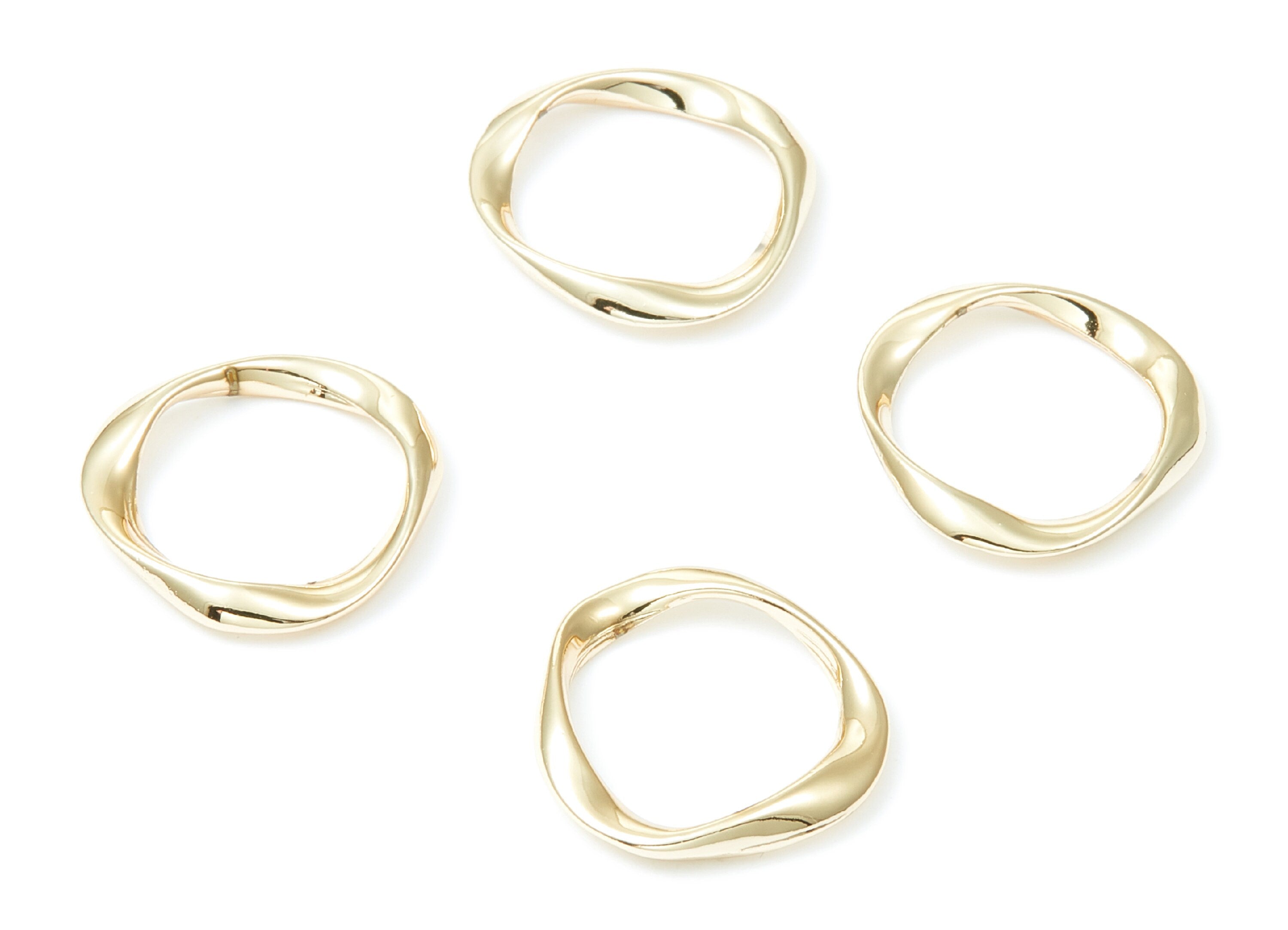 Circle Shaped Charms - Zinc Alloy Wavy Circle Shaped - Gold Tone - Alloy Pendant for Necklace - 19.9x19,1x2.43mm - ZZ1251 - DOMEDBAZAAR