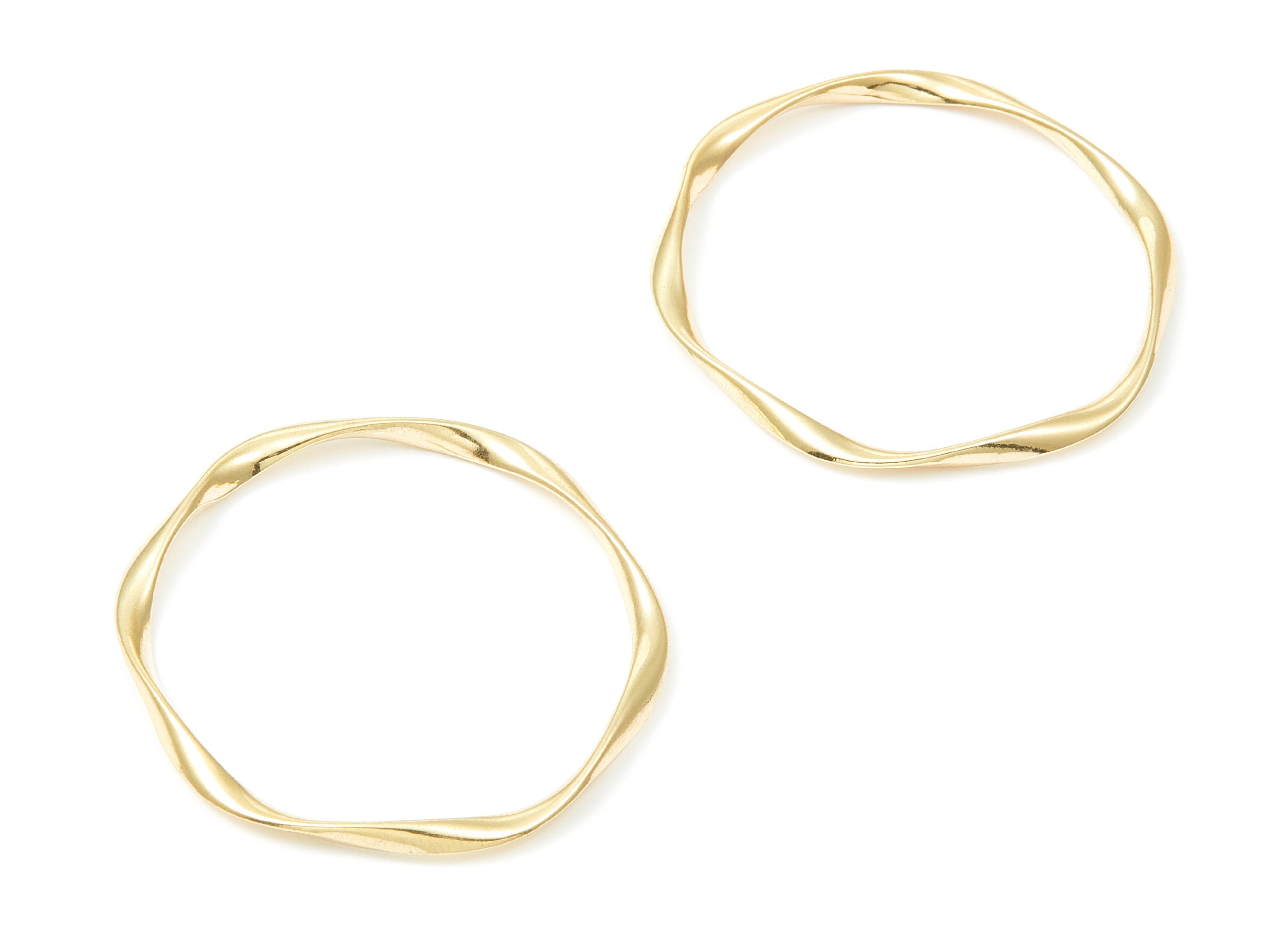 Circle Shaped Charms - Zinc Alloy Wavy Circle Shaped - Gold Tone - Alloy Pendant for Necklace - 43,07x39,91x2,65mm - ZZ1299 - DOMEDBAZAAR