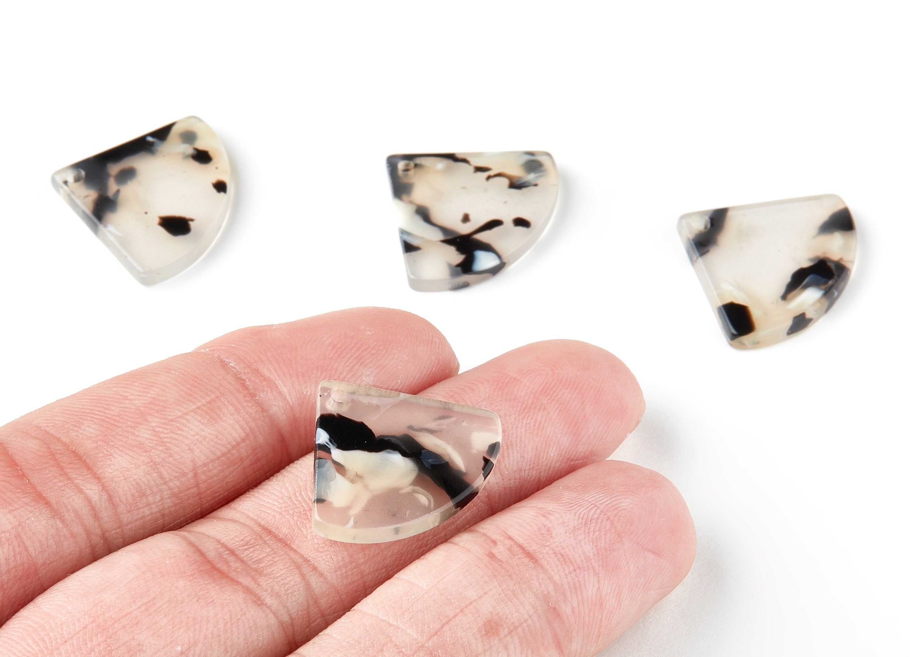 Acetate Fan Charms - Fan Earrings and Pendant - Earring Findings - Jewelry Supplys - Color Code:A218 - 19.49x24.07x2.66mm - AC1520-A218 - DOMEDBAZAAR