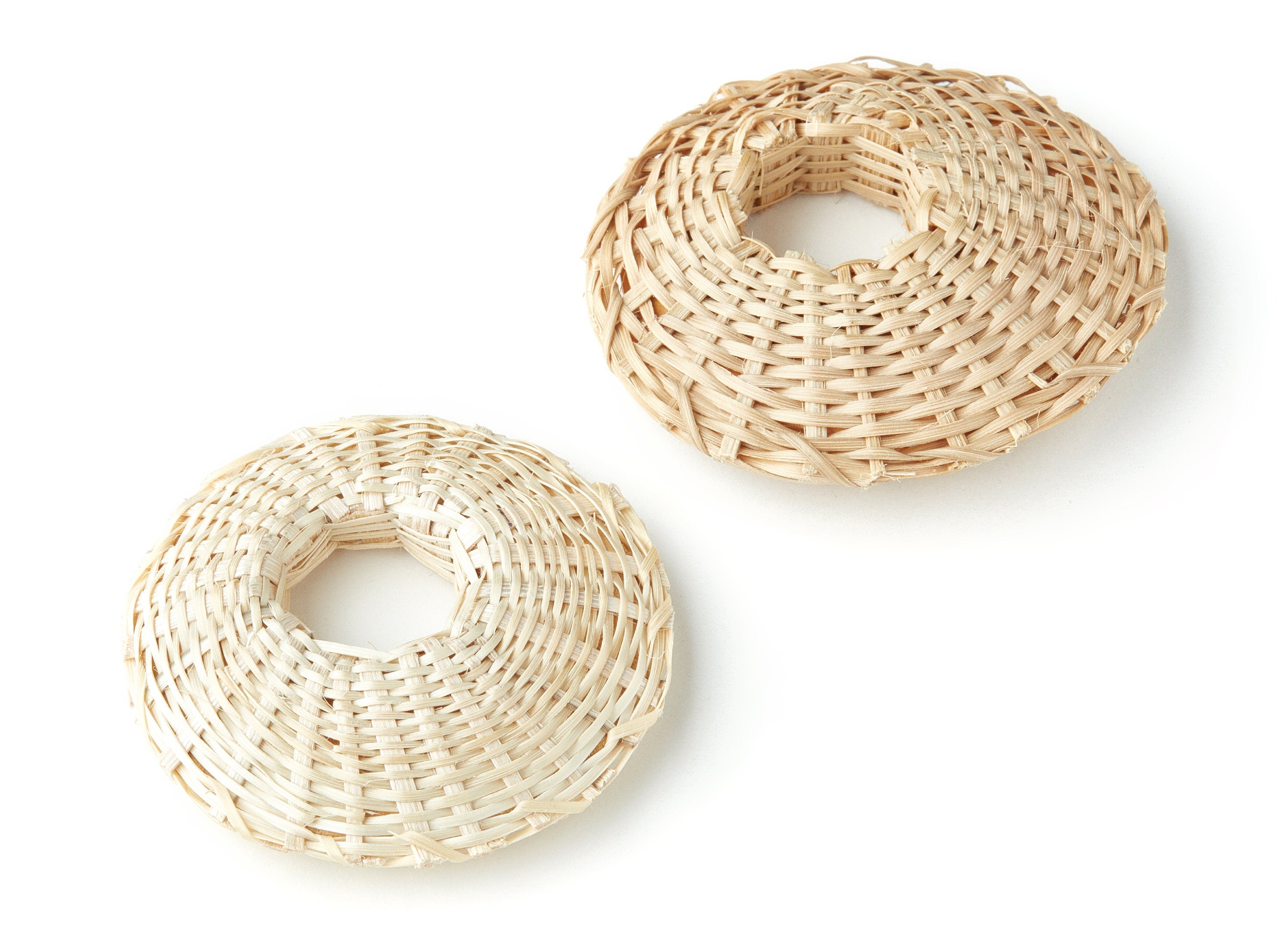 Handwoven Rattan Earrings - Shell Shaped Rattan Pendant - Wooden Straw Earring - Jewelery Handmade - 63.2x61.8mm - RT1113 - DOMEDBAZAAR