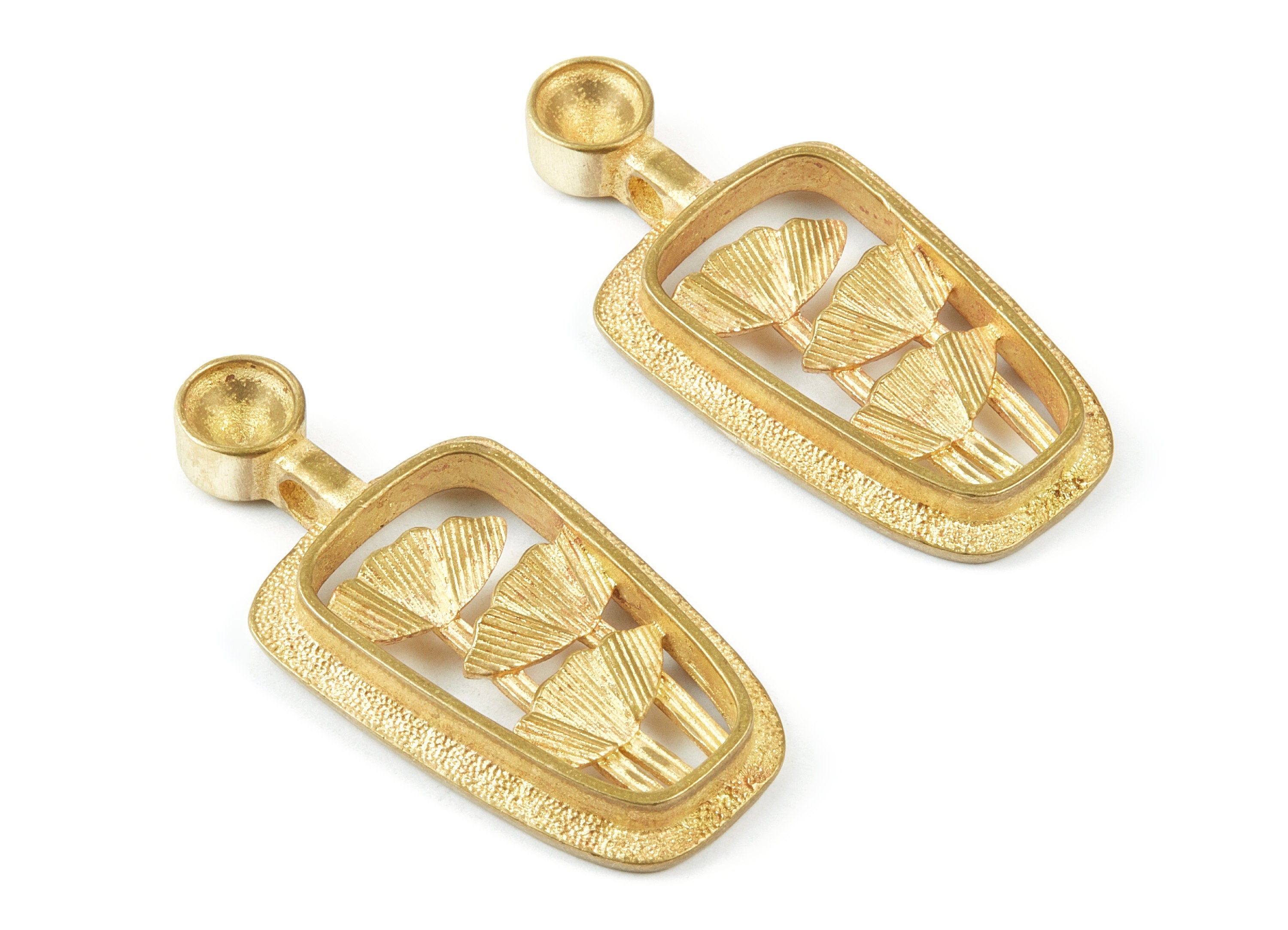Brass Flower Charms - Vase Shape Raw Brass Pendant - Jewelry Supplies - 50.47x24.34x6.2mm - PP1518 - DOMEDBAZAAR