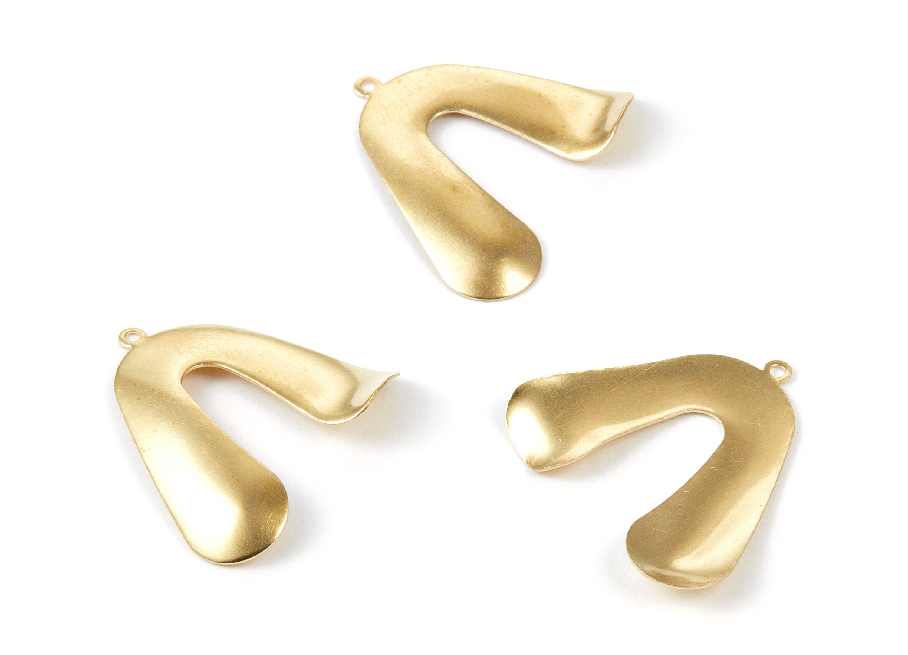 Brass V Charms - V Shaped Raw Brass Pendants - Earring Findings - Jewelry Supplies - 30,3x28,1x0,87mm- PP2000 - DOMEDBAZAAR