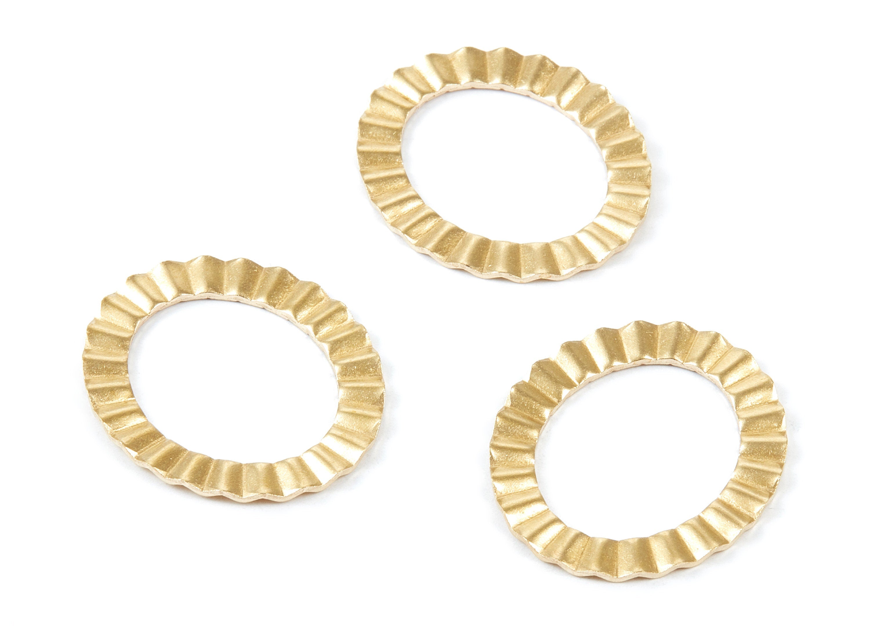 Brass Round Charms - Round Raw Brass Pendant - Earring Findings - Jewelry Supplies - 33x28,5x1,85mm - PP1749 - DOMEDBAZAAR