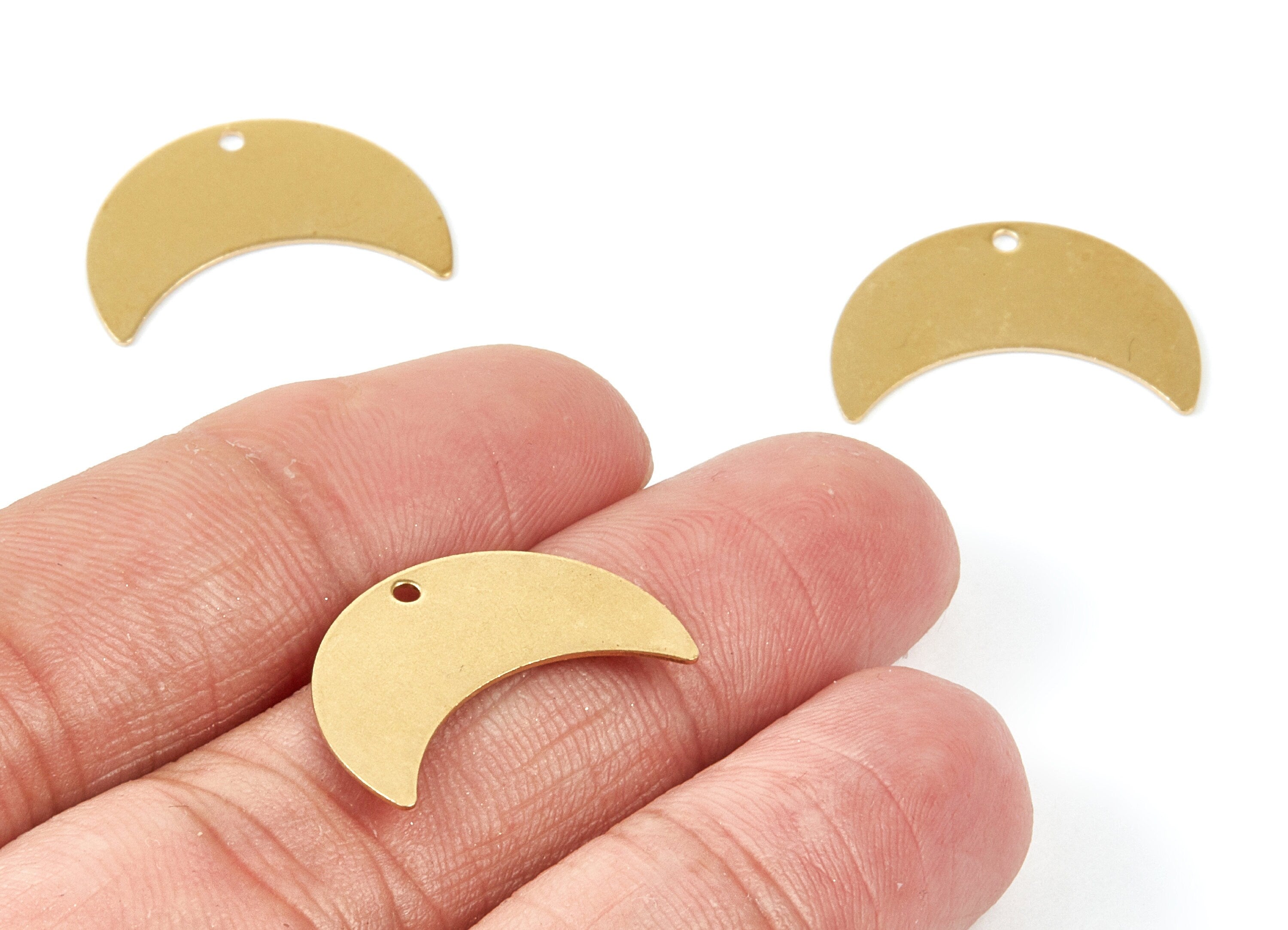 Personalized stamping blank - Brass Moon Charms - Moon Shaped Raw Brass Pendant - Earring Finding - Jewelry Supplies - 22x15x0,5mm - PP1827 - DOMEDBAZAAR