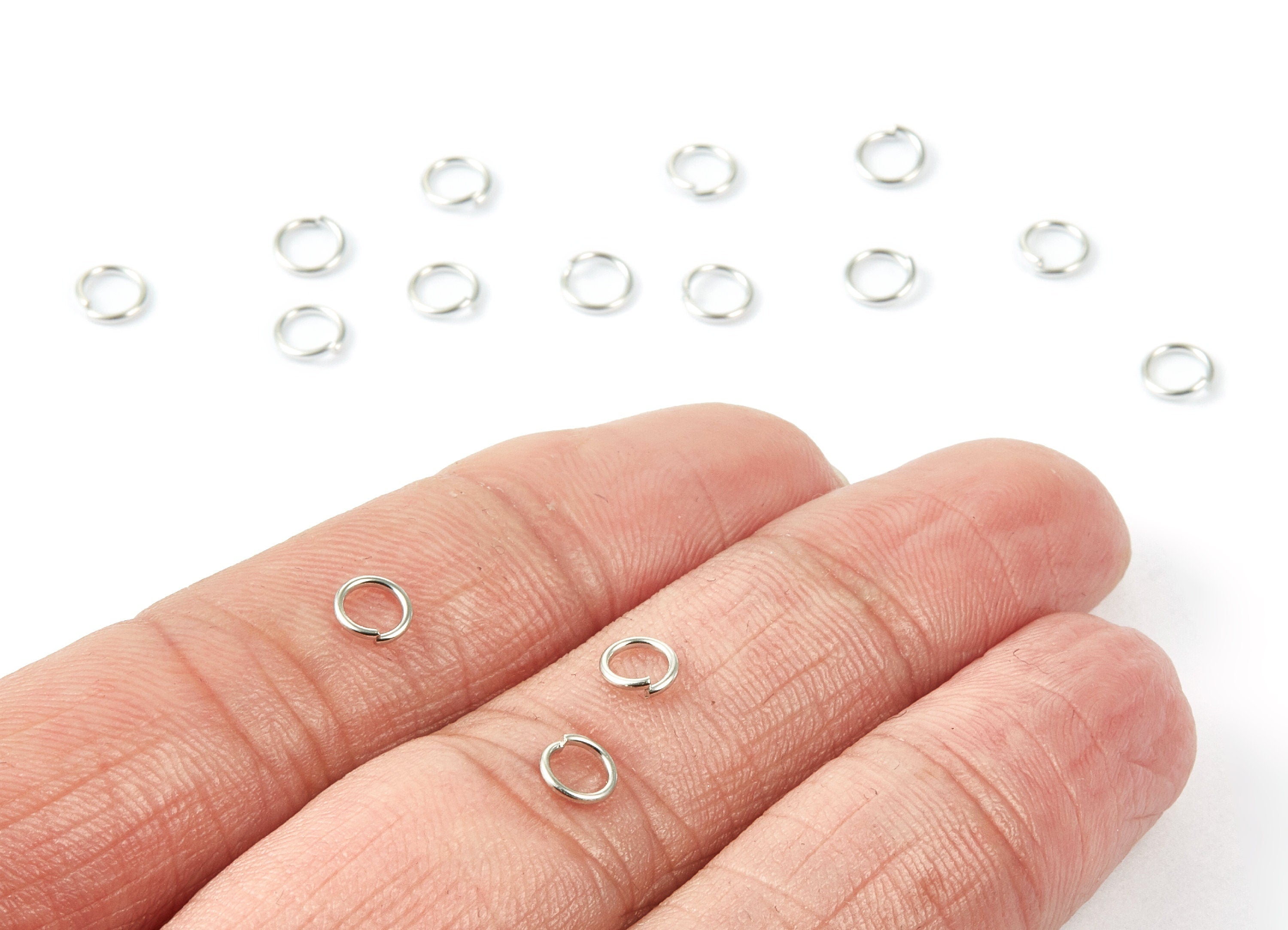 Brass Open Jump Rings - 5x0.7mm - Silver Tone Plated - Brass Open Jump Rings - Jewellery Supplies - PP1592S - DOMEDBAZAAR