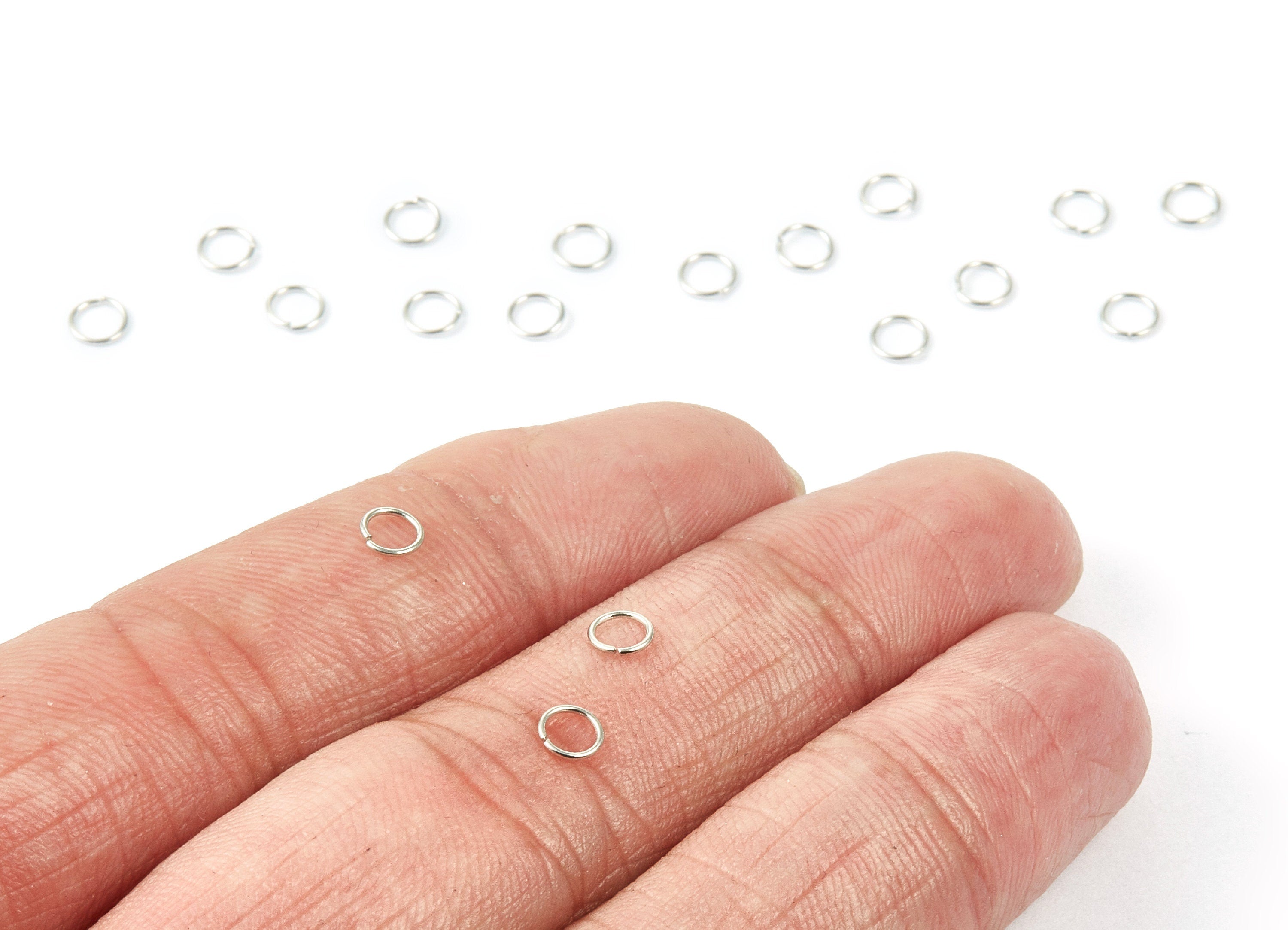 Brass Open Jump Rings - 4x0.5mm - Silver Tone Plated - Brass Open Jump Rings - Jewelry Supplies - PP1578S - DOMEDBAZAAR